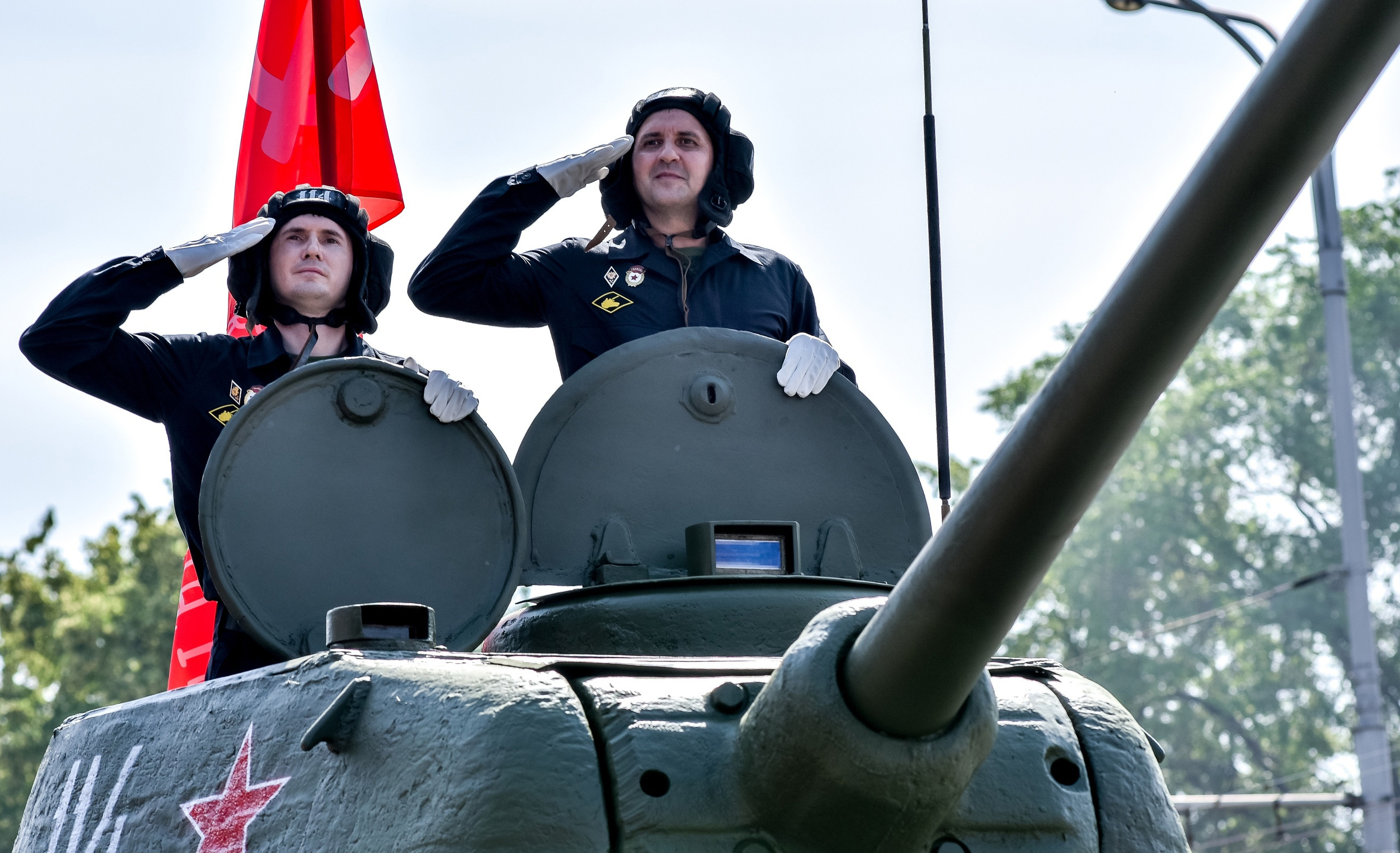 Парад Победы в Новокузнецке 24.06.2020. Репортажный профессиональный фотограф-любитель