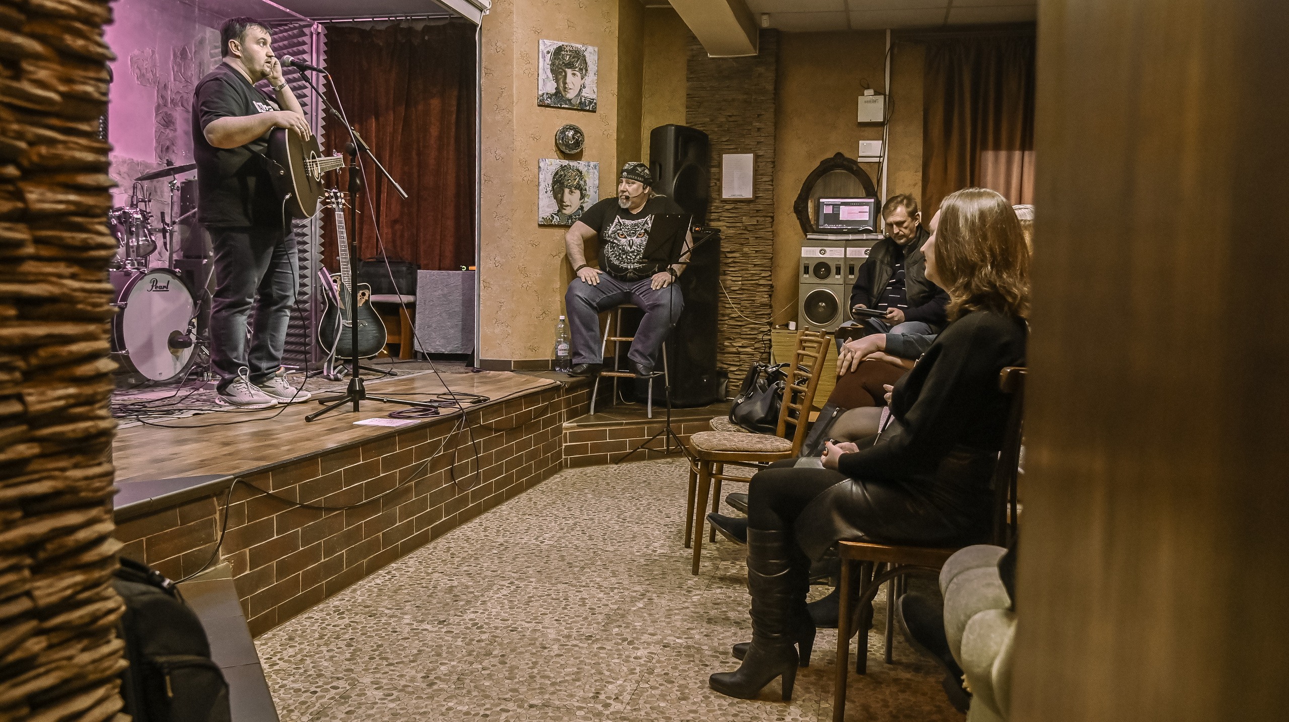 Творческий вечер Михаила Гребенникова в РКС «БАZА 24». Репортажный профессиональный фотограф-любитель