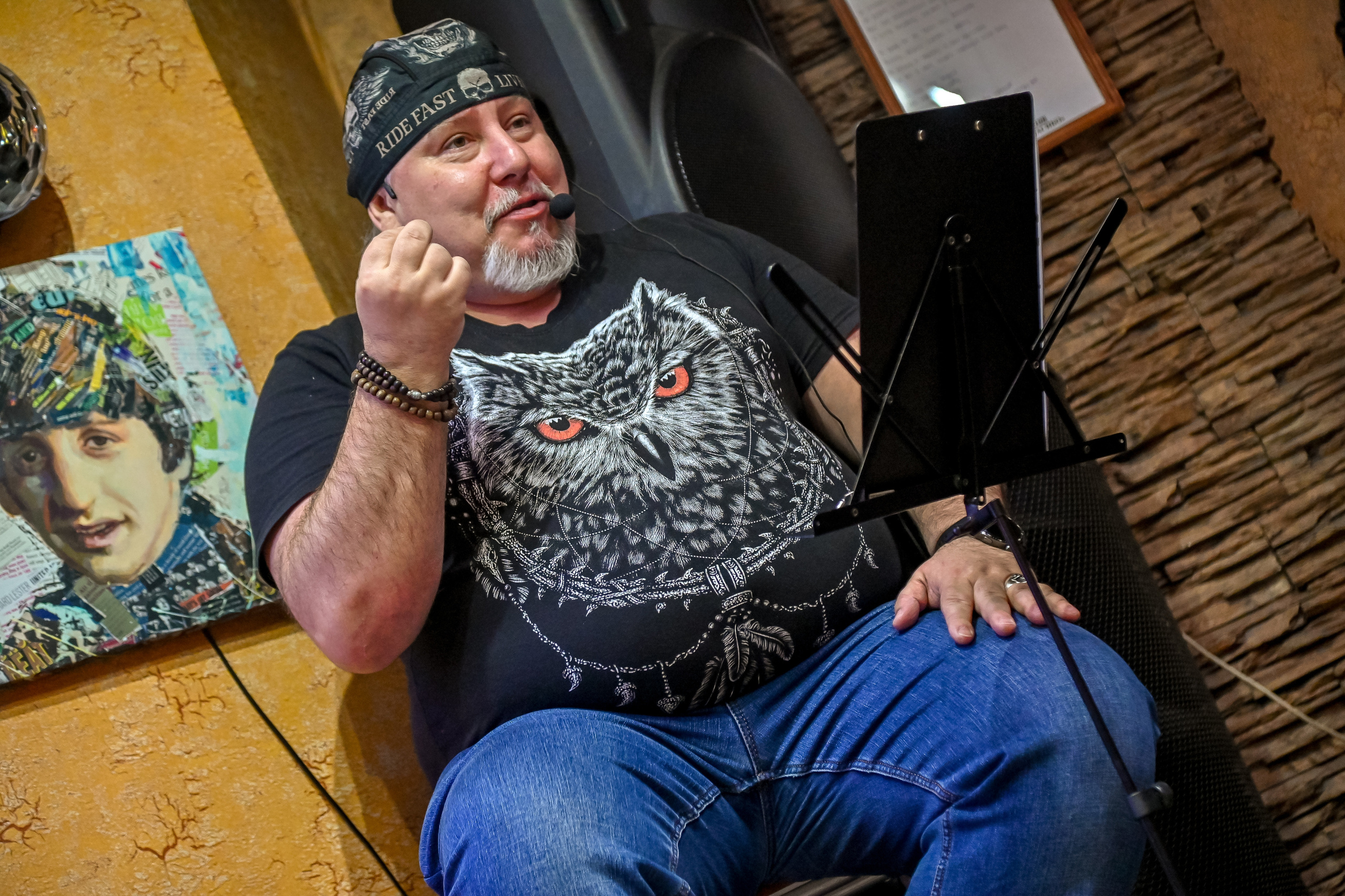 Творческий вечер Михаила Гребенникова в РКС «БАZА 24». Репортажный профессиональный фотограф-любитель