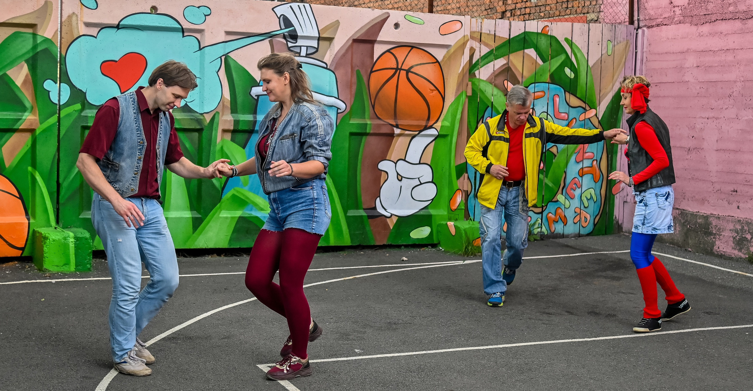 Мутные типочки на районе… Съемка клипа 21.08.2022. Репортажный профессиональный фотограф-любитель