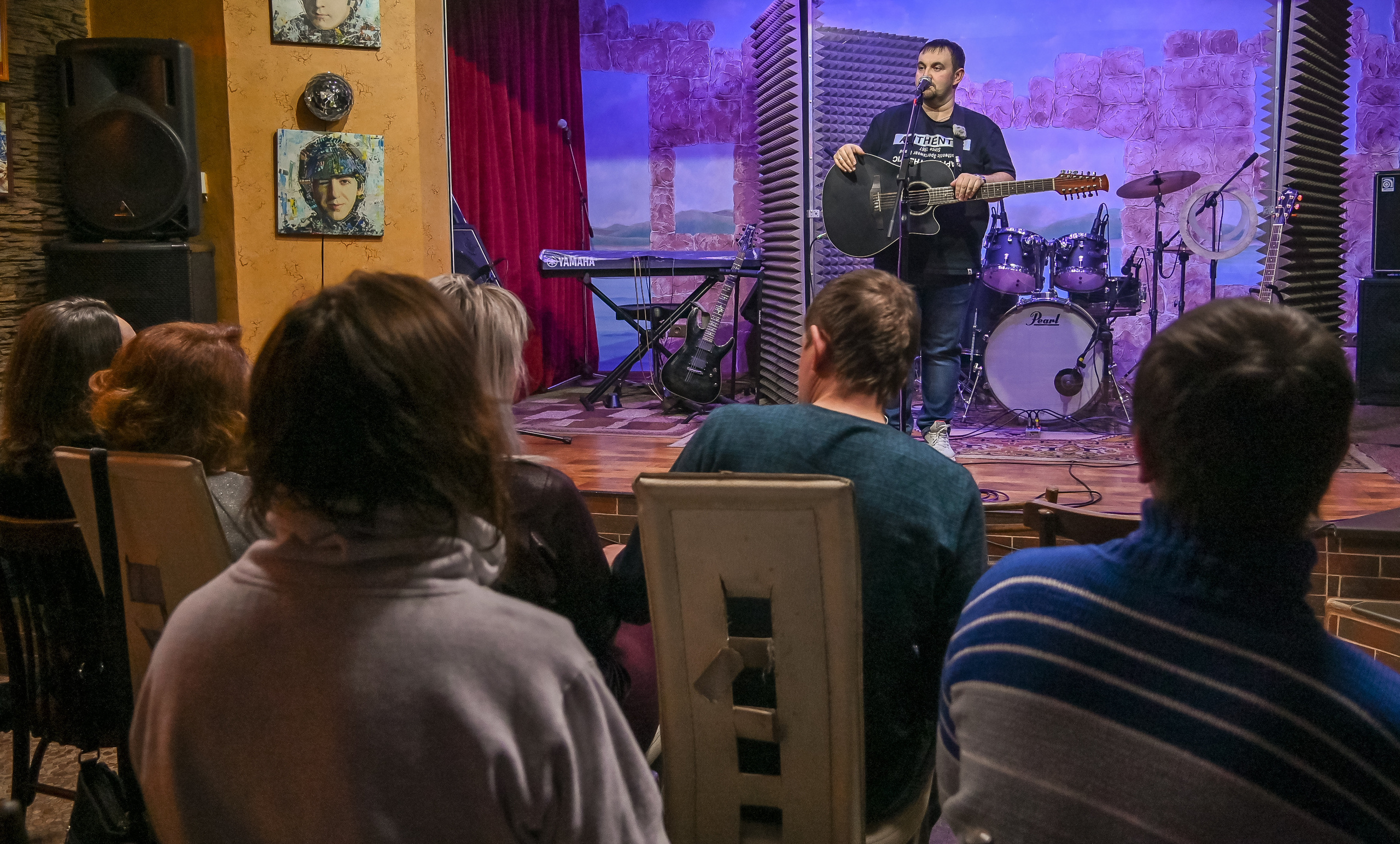 Творческий вечер Михаила Гребенникова в РКС «БАZА 24». Репортажный профессиональный фотограф-любитель