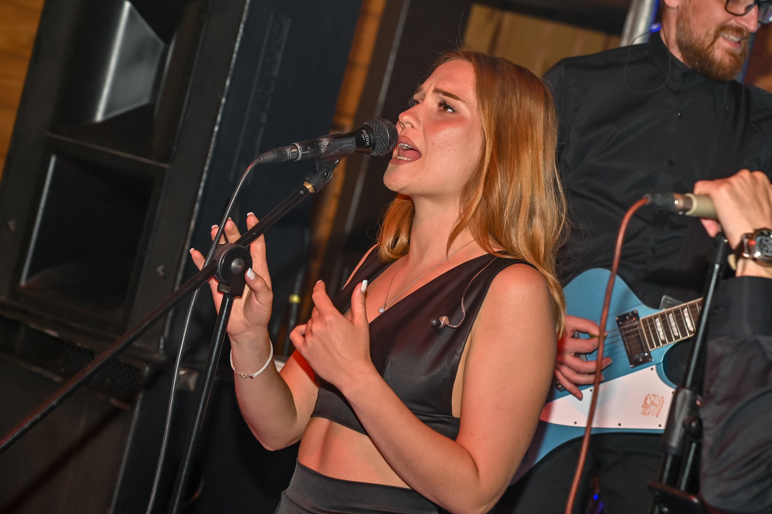 Кавер-группа «Алые паруса» Кемерово. Репортажный профессиональный фотограф-любитель