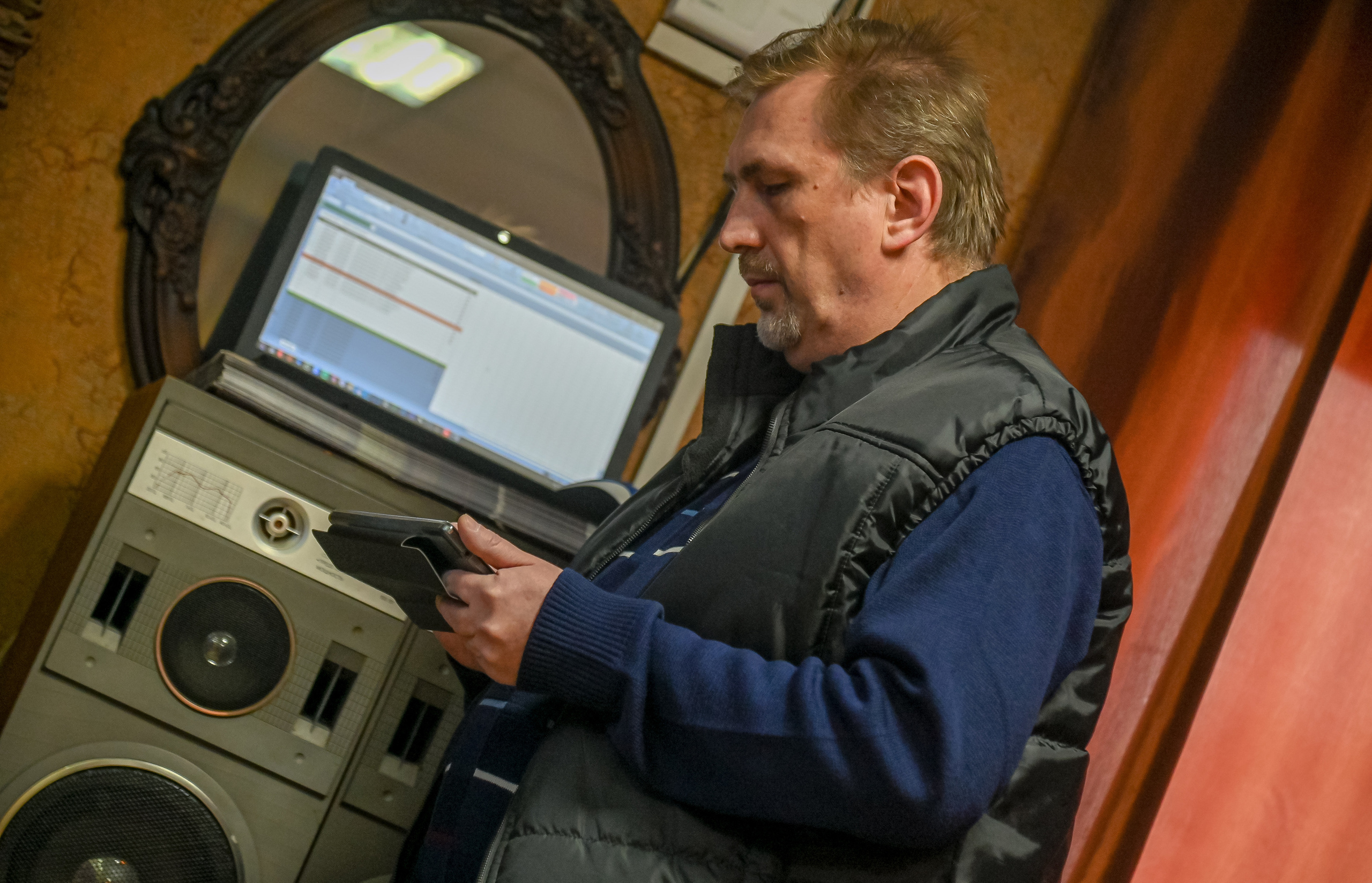 Творческий вечер Михаила Гребенникова в РКС «БАZА 24». Репортажный профессиональный фотограф-любитель