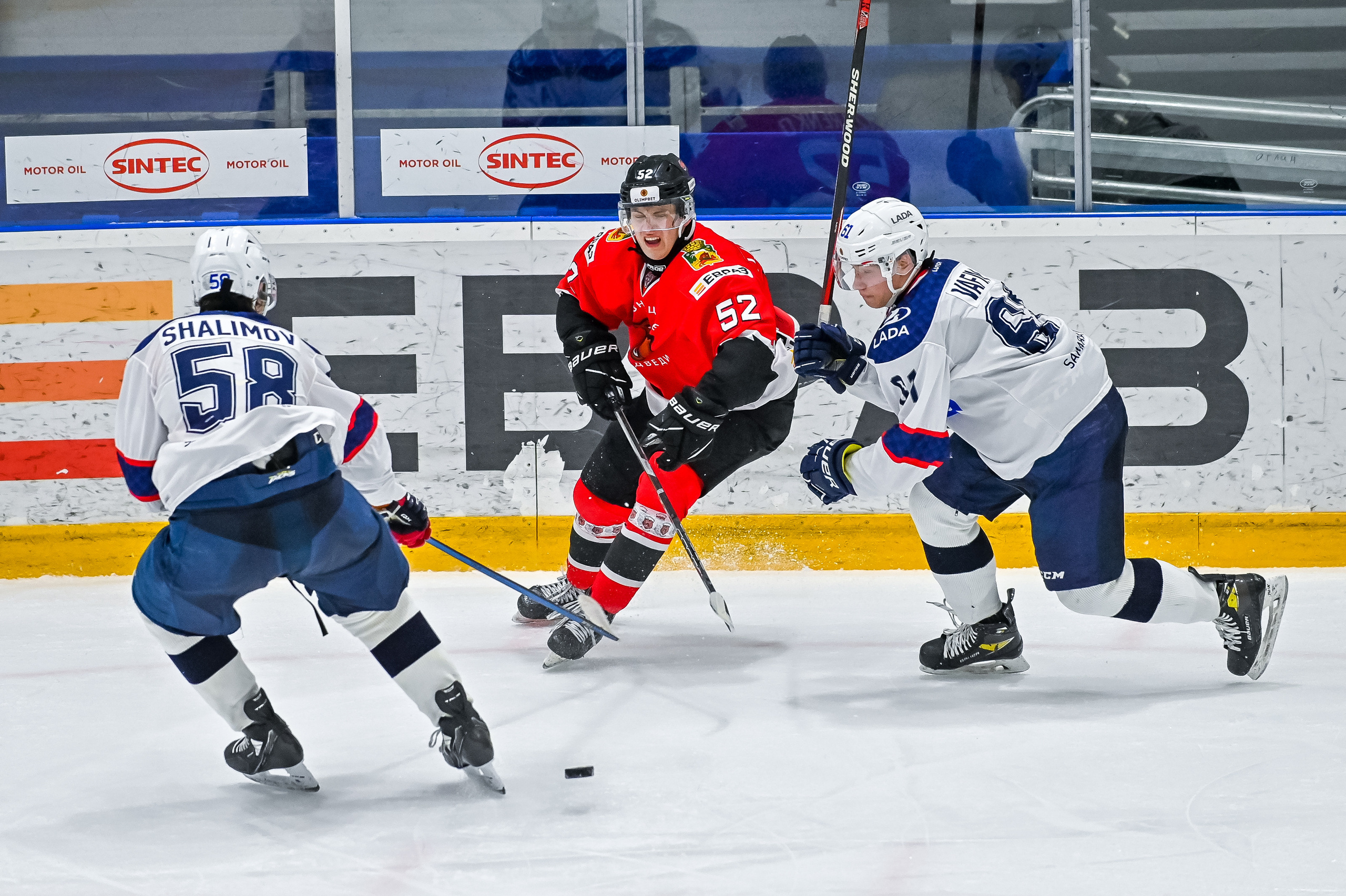 «Кузнецкие Медведи» — «Ладья» 06.01.2023. Репортажный профессиональный фотограф-любитель