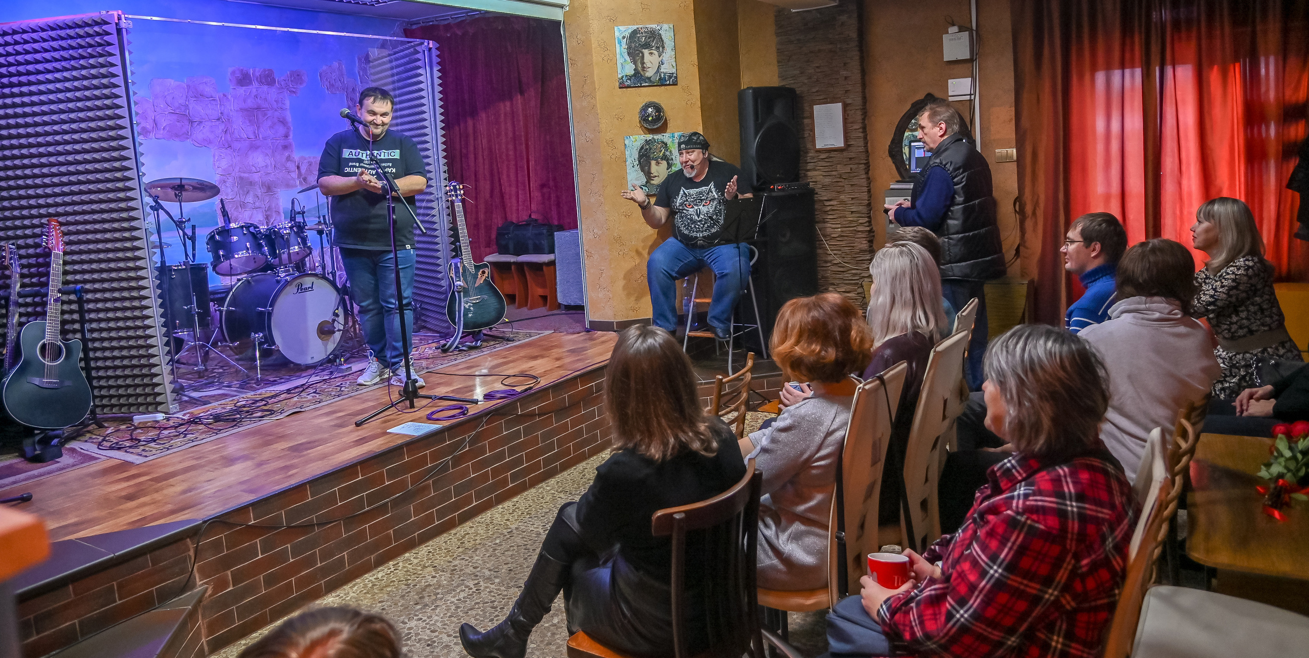 Творческий вечер Михаила Гребенникова в РКС «БАZА 24». Репортажный профессиональный фотограф-любитель