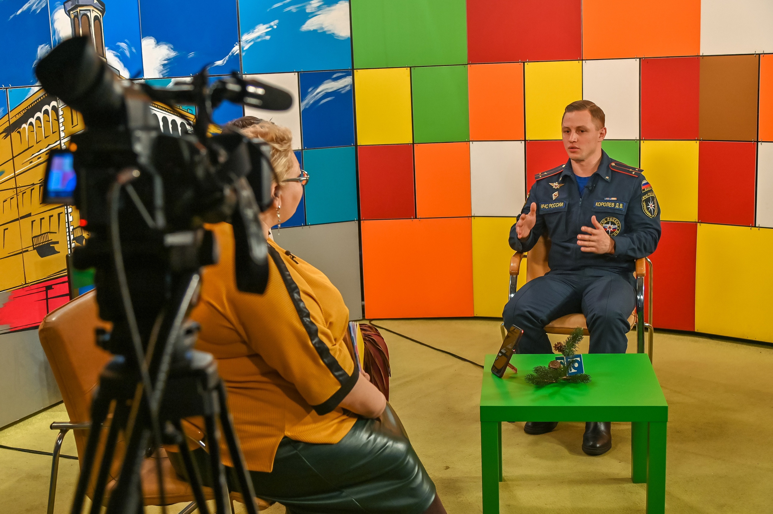 Самое время. Утро! Запись программы 19.12.2022. Репортажный профессиональный фотограф-любитель