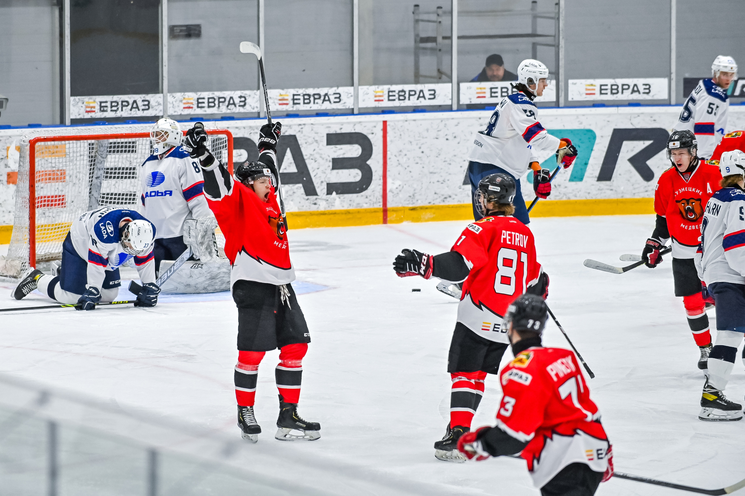 «Кузнецкие Медведи» — «Ладья» 06.01.2023. Репортажный профессиональный фотограф-любитель