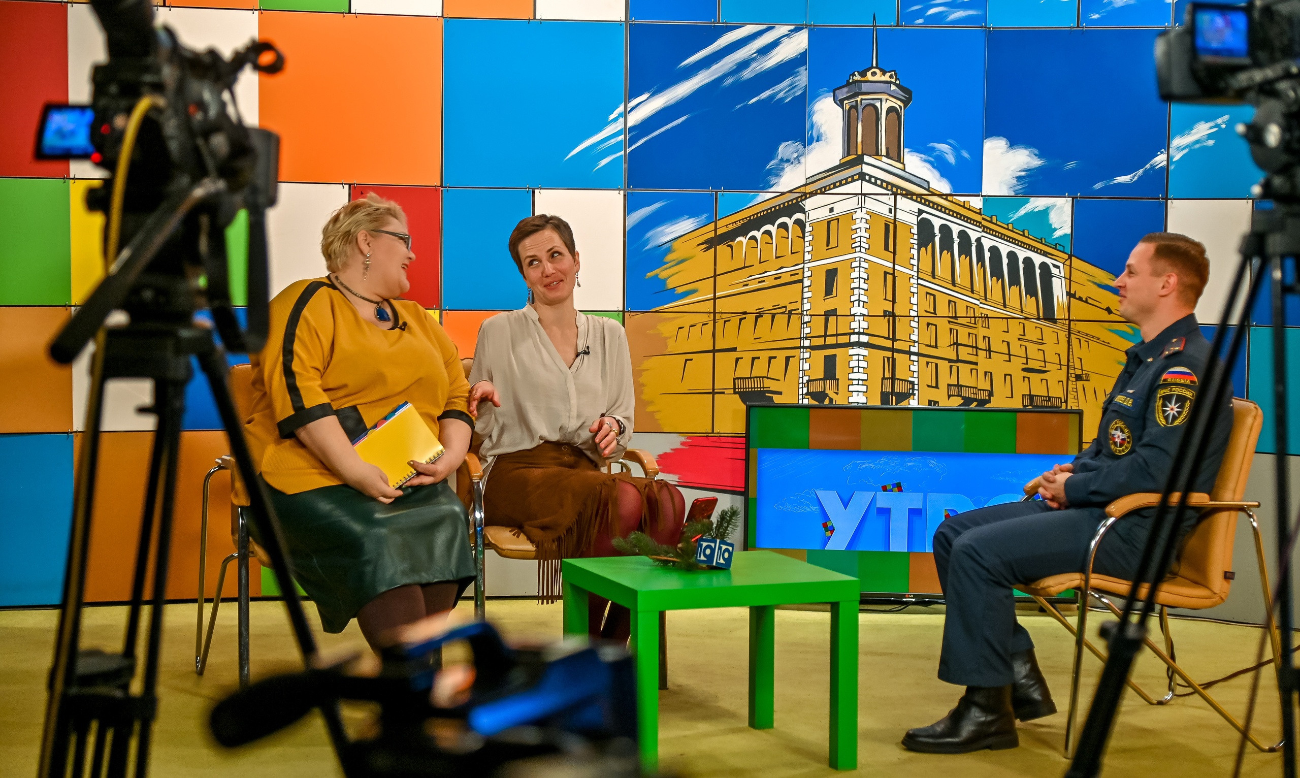 Самое время. Утро! Запись программы 19.12.2022. Репортажный профессиональный фотограф-любитель