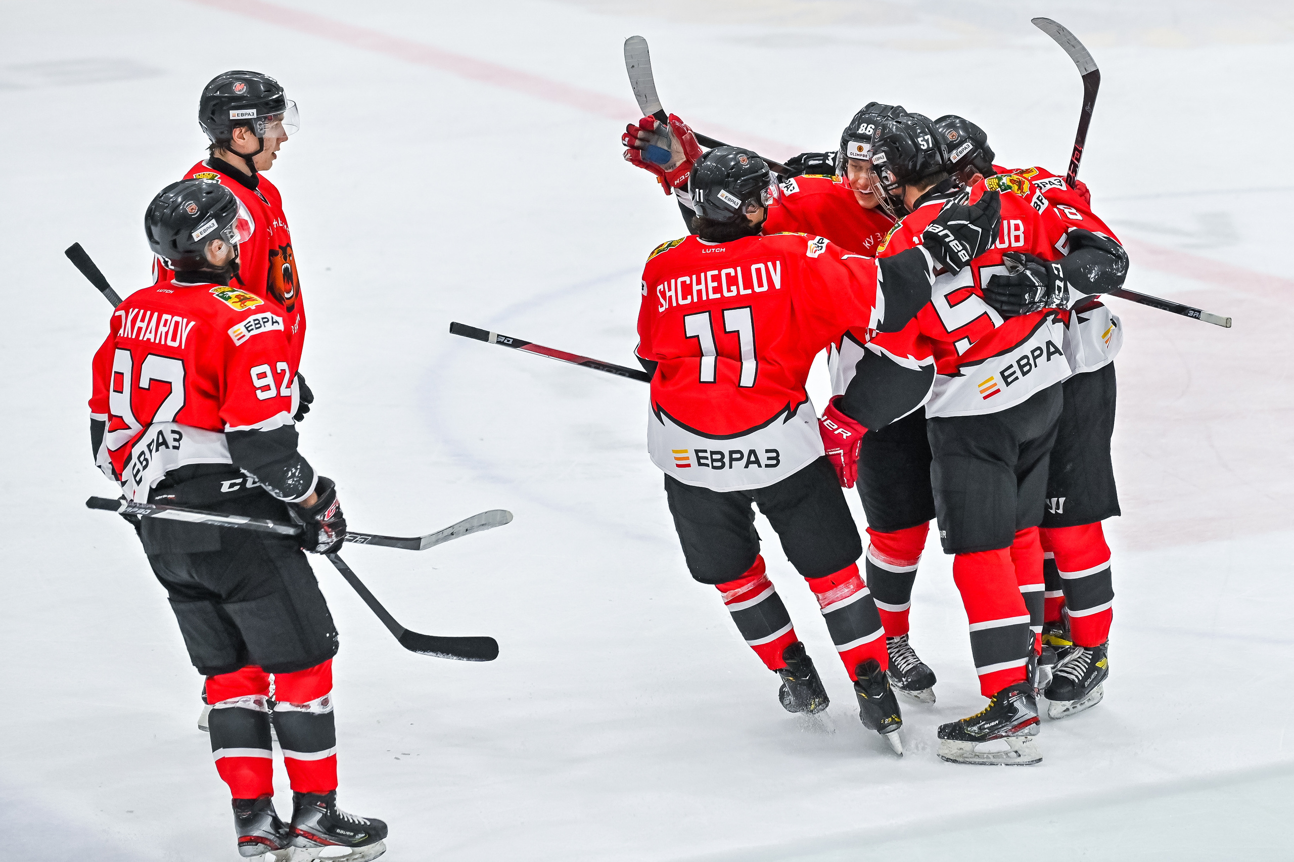 «Кузнецкие Медведи» — «Ладья» 06.01.2023. Репортажный профессиональный фотограф-любитель