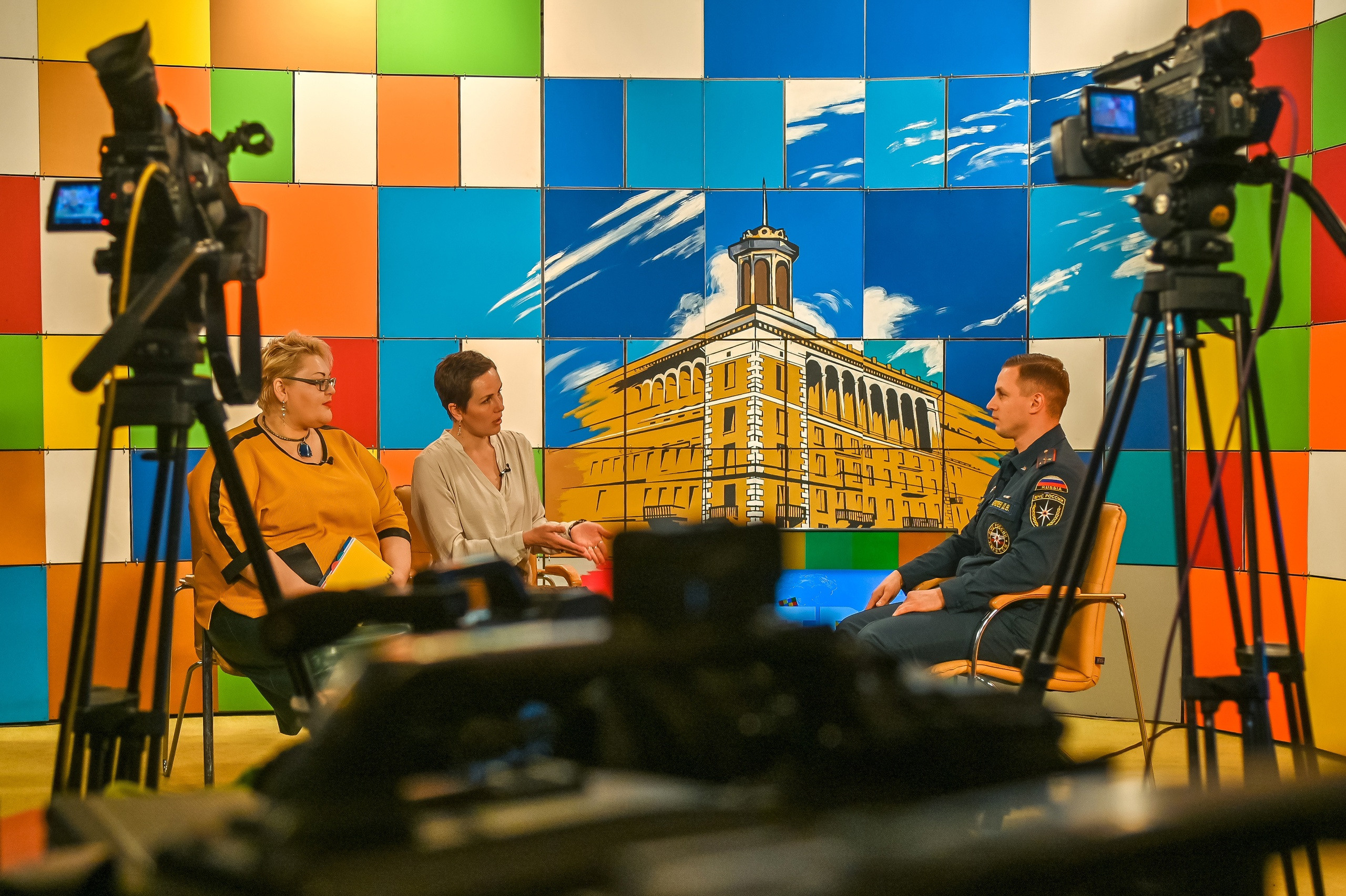 Самое время. Утро! Запись программы 19.12.2022. Репортажный профессиональный фотограф-любитель