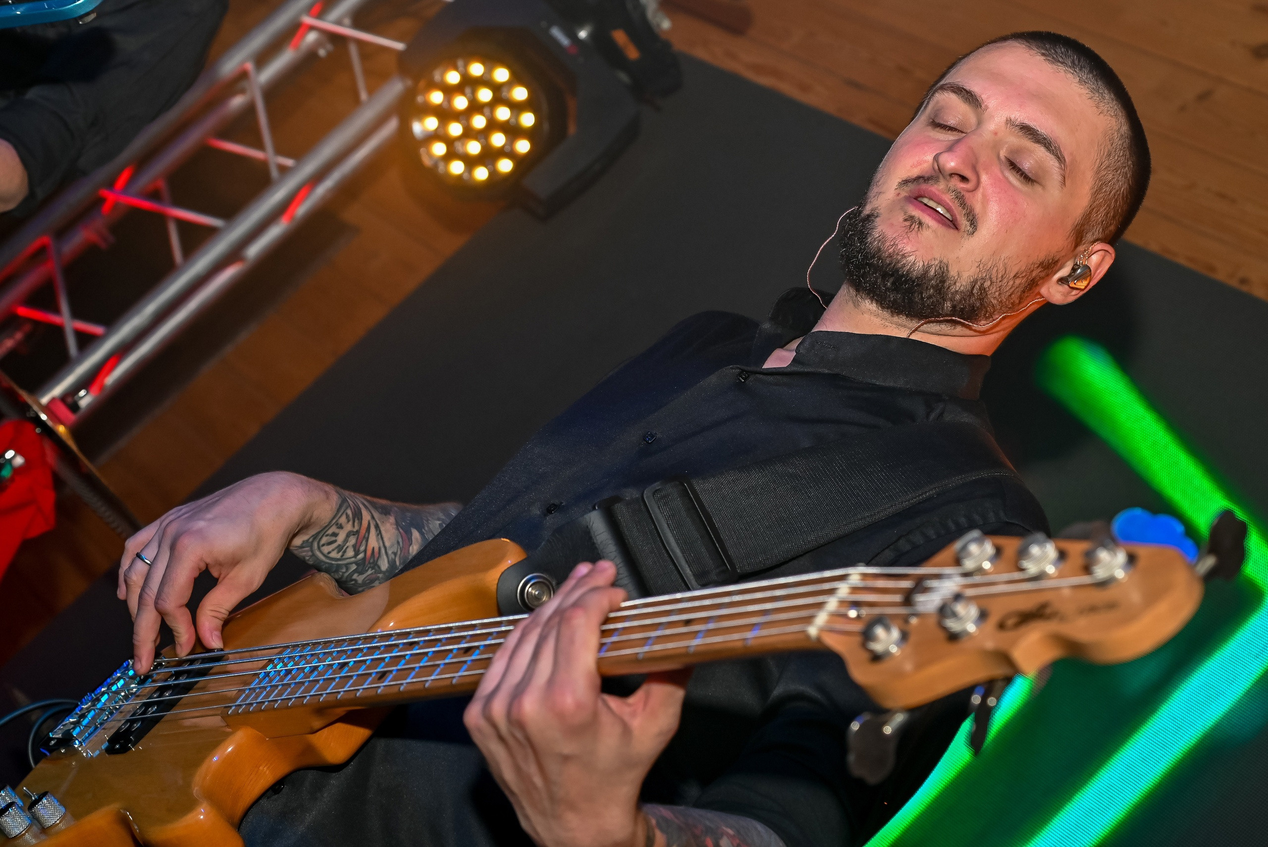 Кавер-группа «Алые паруса» Кемерово. Репортажный профессиональный фотограф-любитель