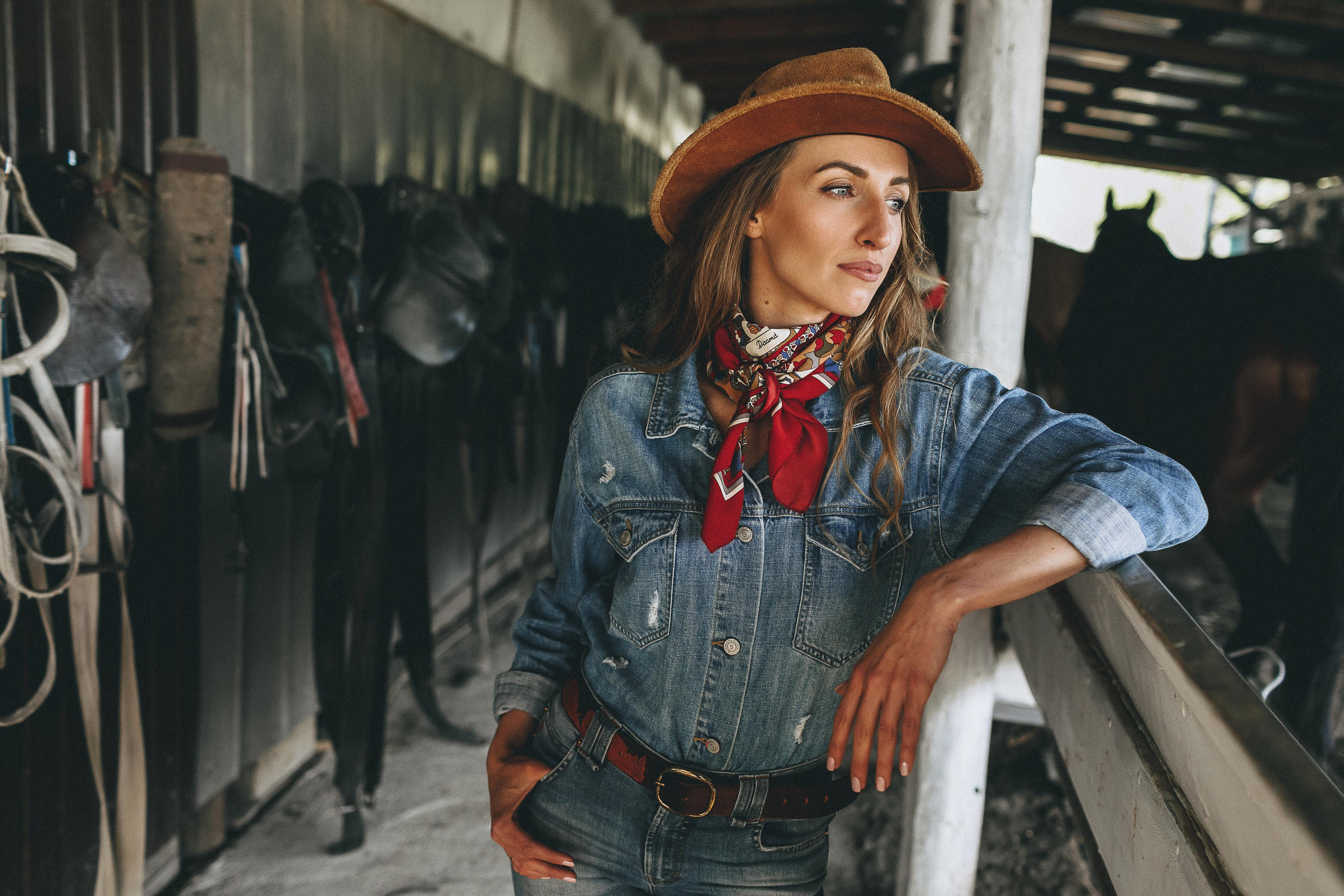 Девушка в образе ковбойши. Крым фото, отдых Крым, Севастополь фото, Свадьба фото, Олег Горбатко