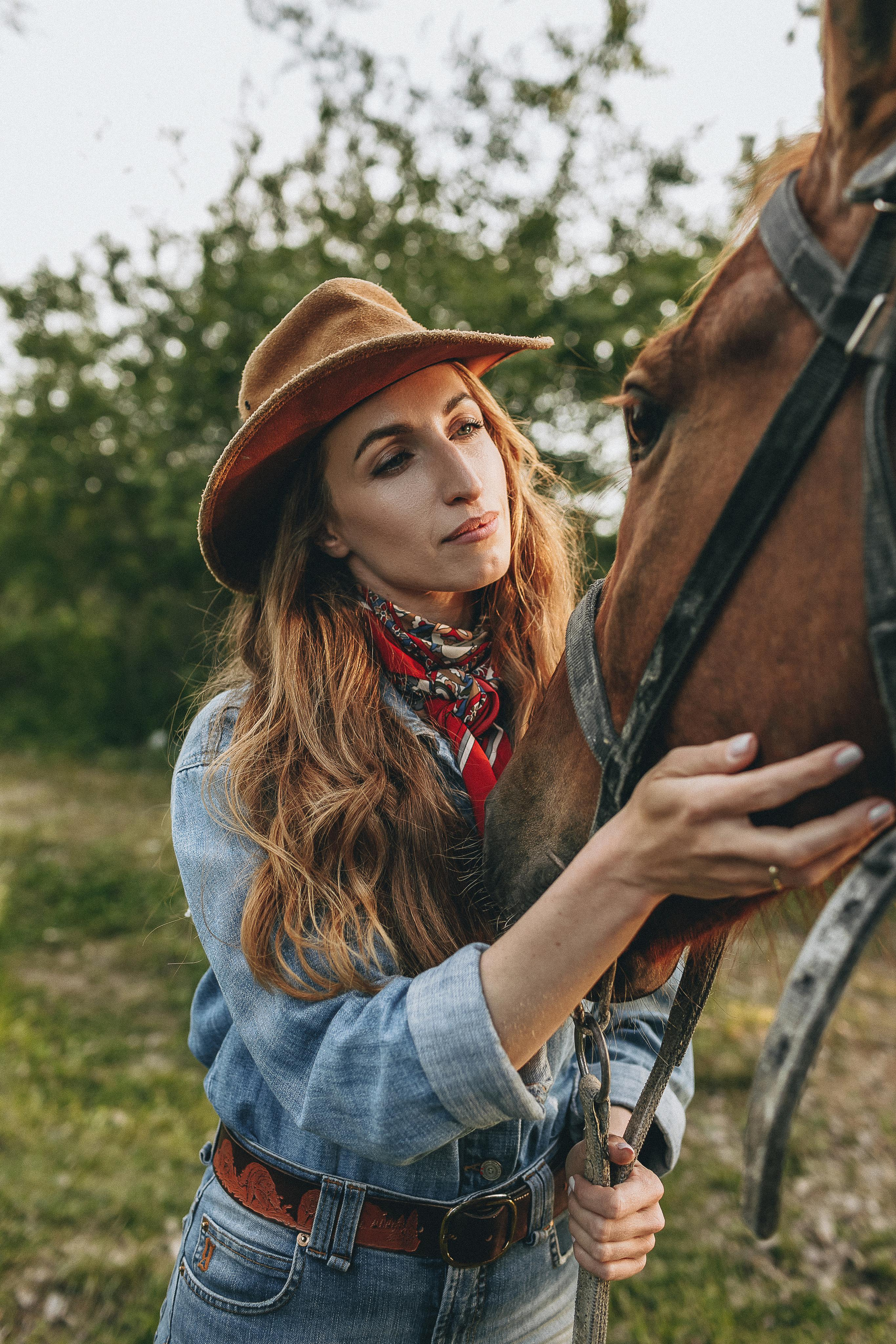 Девушка в образе ковбойши. Крым фото, отдых Крым, Севастополь фото, Свадьба фото, Олег Горбатко