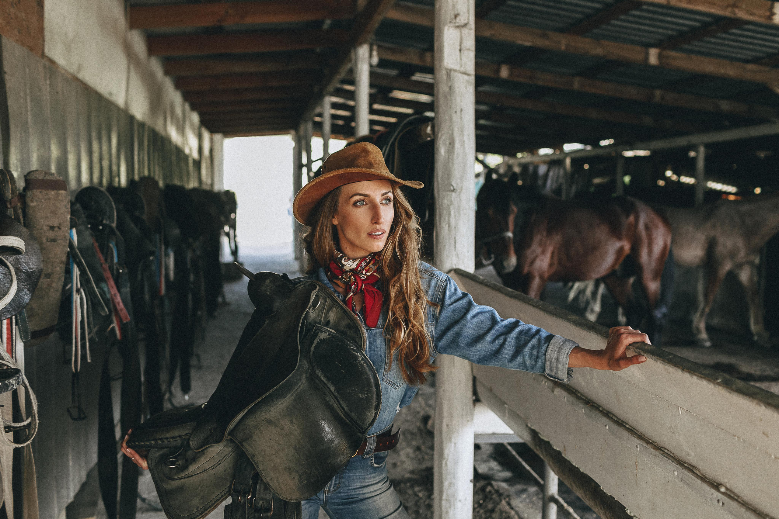 Девушка в образе ковбойши. Крым фото, отдых Крым, Севастополь фото, Свадьба фото, Олег Горбатко