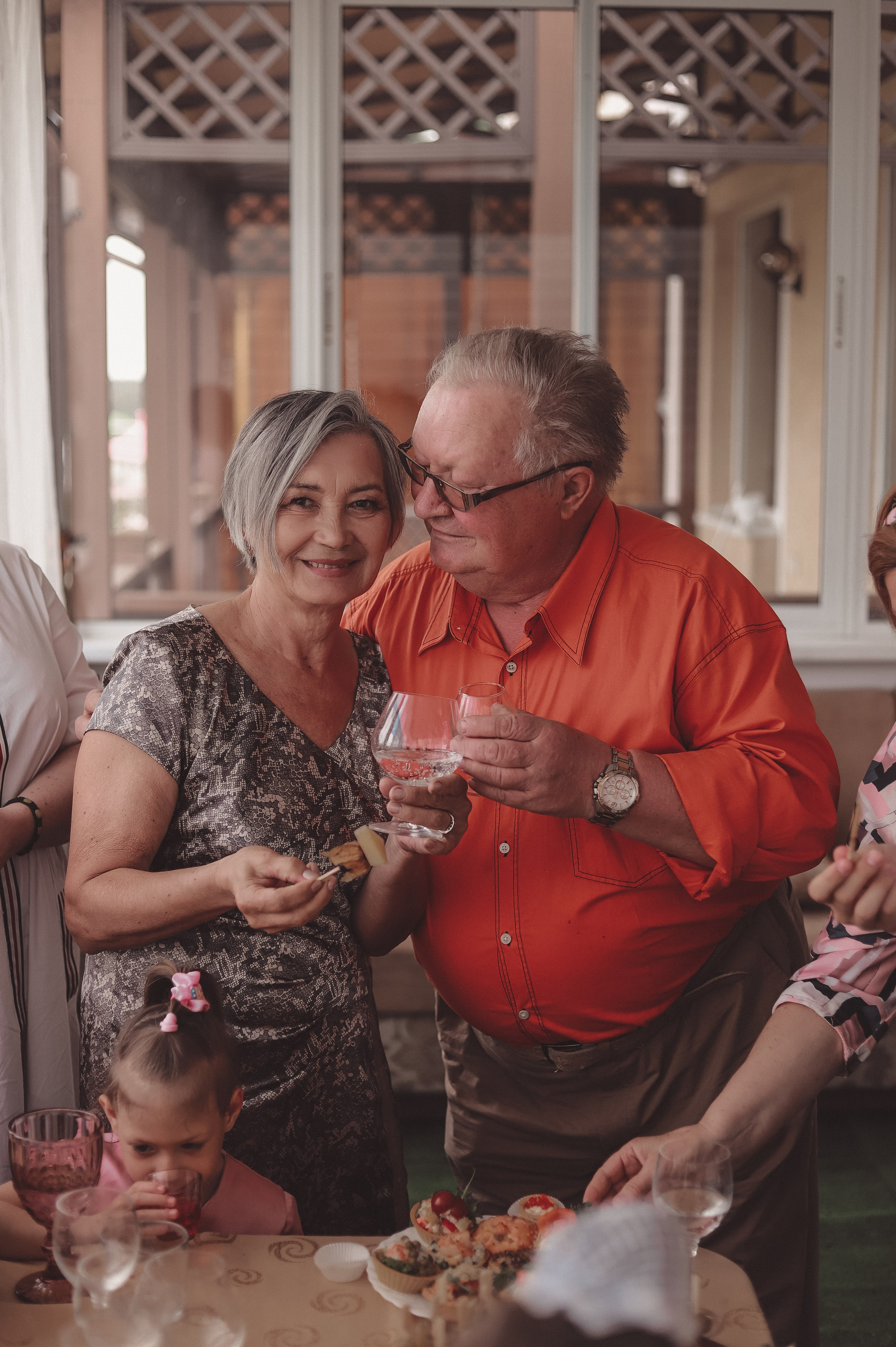Домашняя фотосессия - Большая красивая семья летом. Семейный и женский фотограф Кемерово Мария Степ