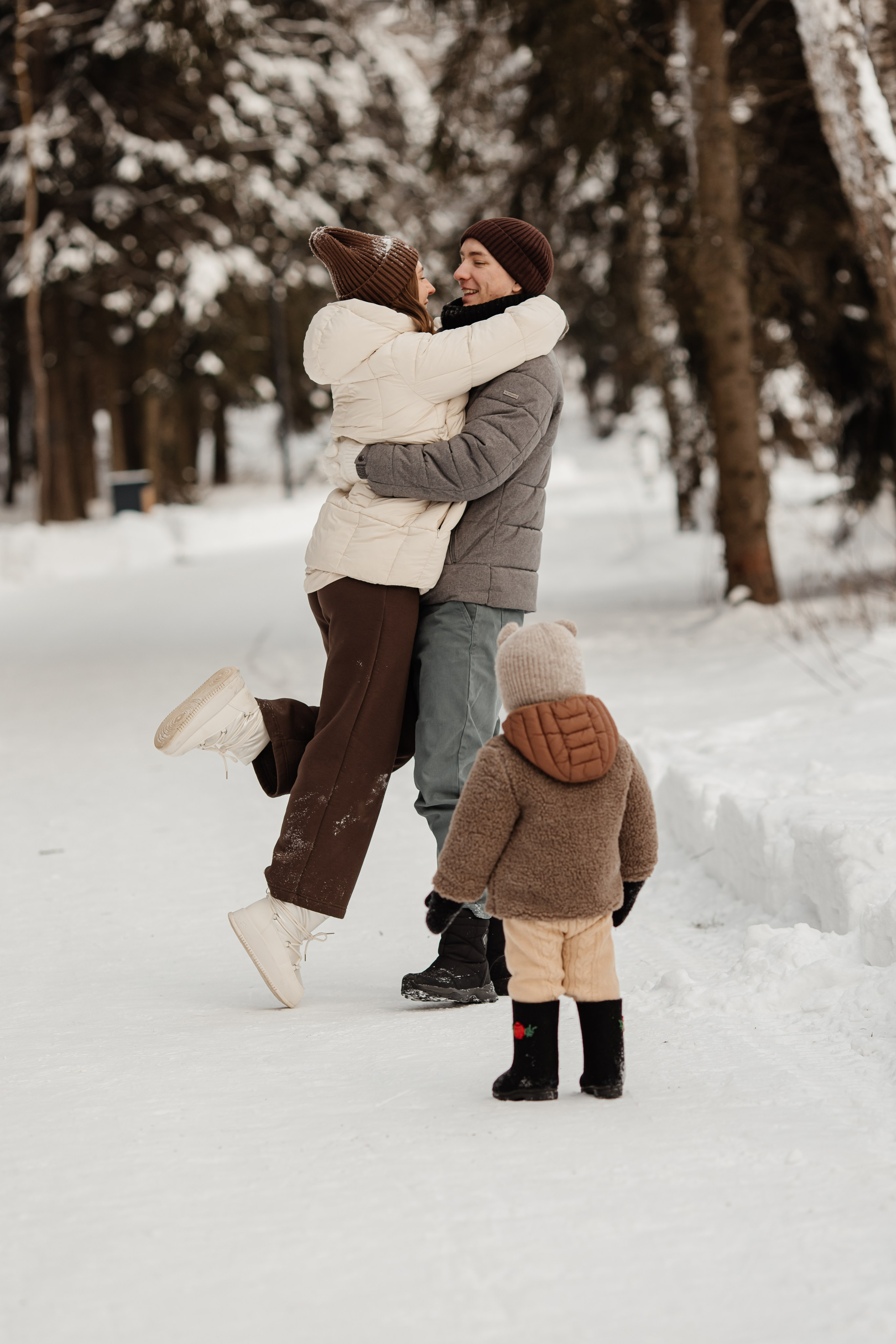 Зимние семейние фотосессии в лесу. Анна Блохина Фотограф Звенигород Одинцово Истра Красногорск Москва