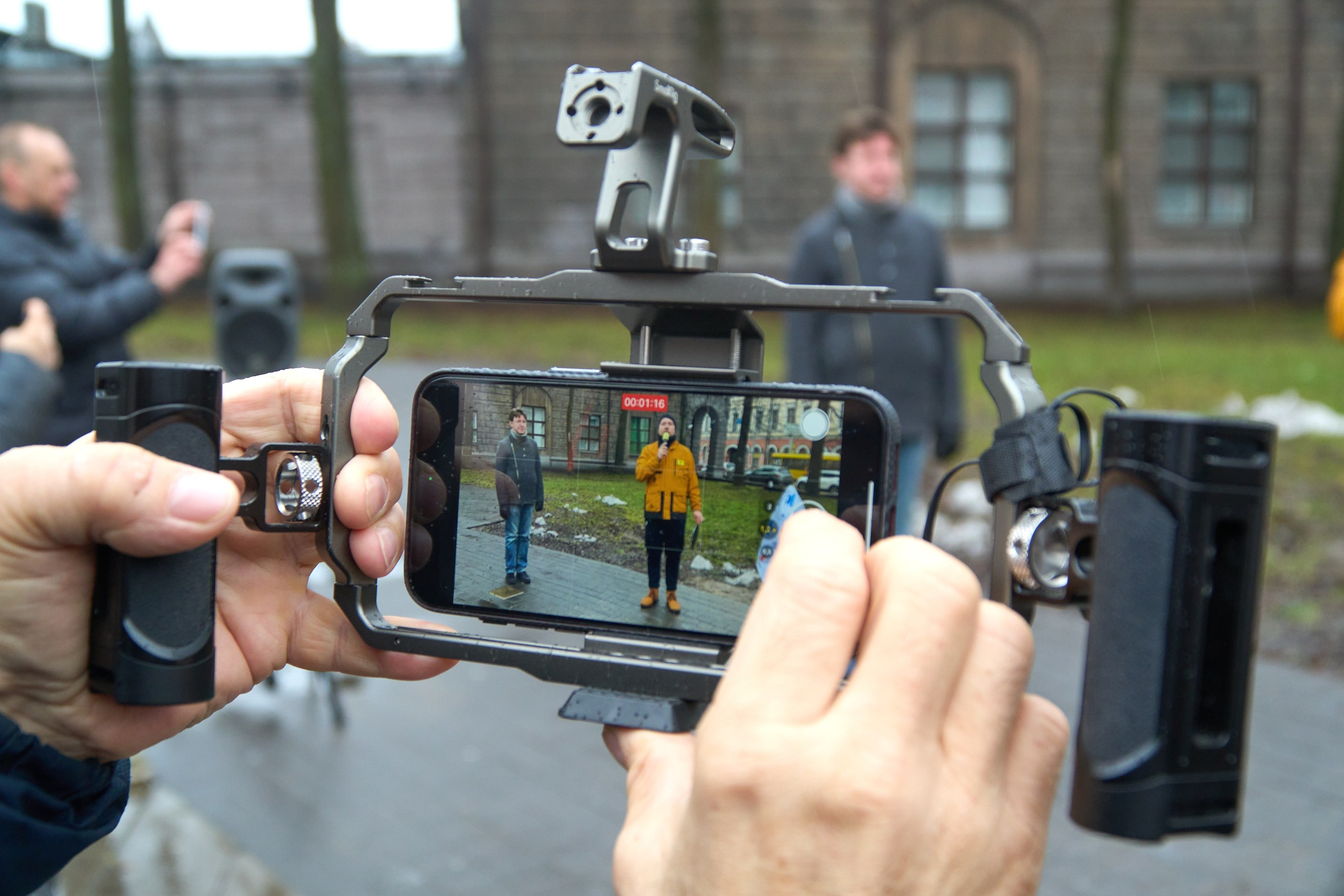 Аэросъёмка высокого уровня — не просто дрон в небе, а продуманная история. The One в Ярославле создаёт впечатляющий вид с высоты. Фото и видеосъёмка в Ярославле | Студия The One — от 2500 ₽/час