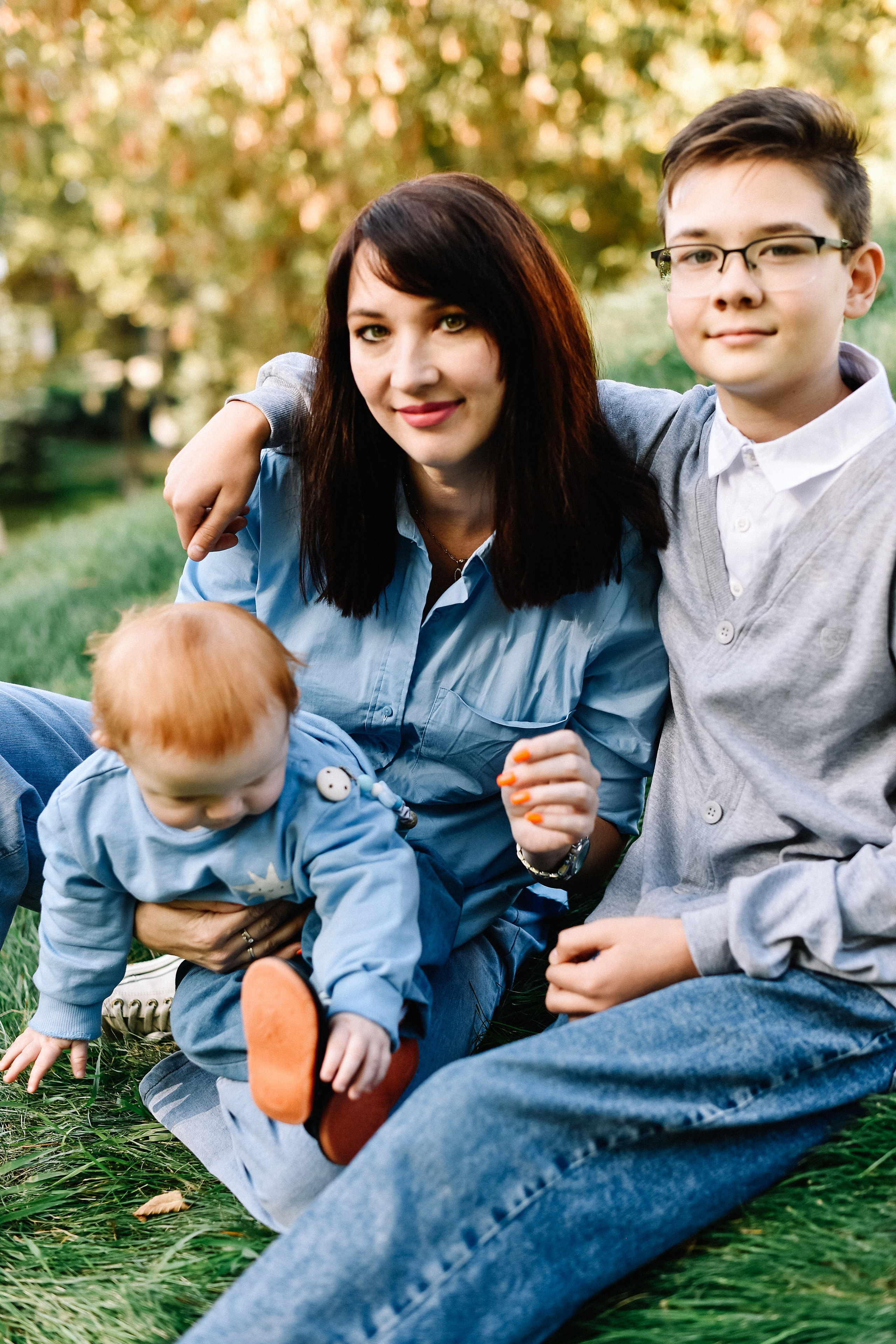 Прогулка Олеси, Льва и Ванечки