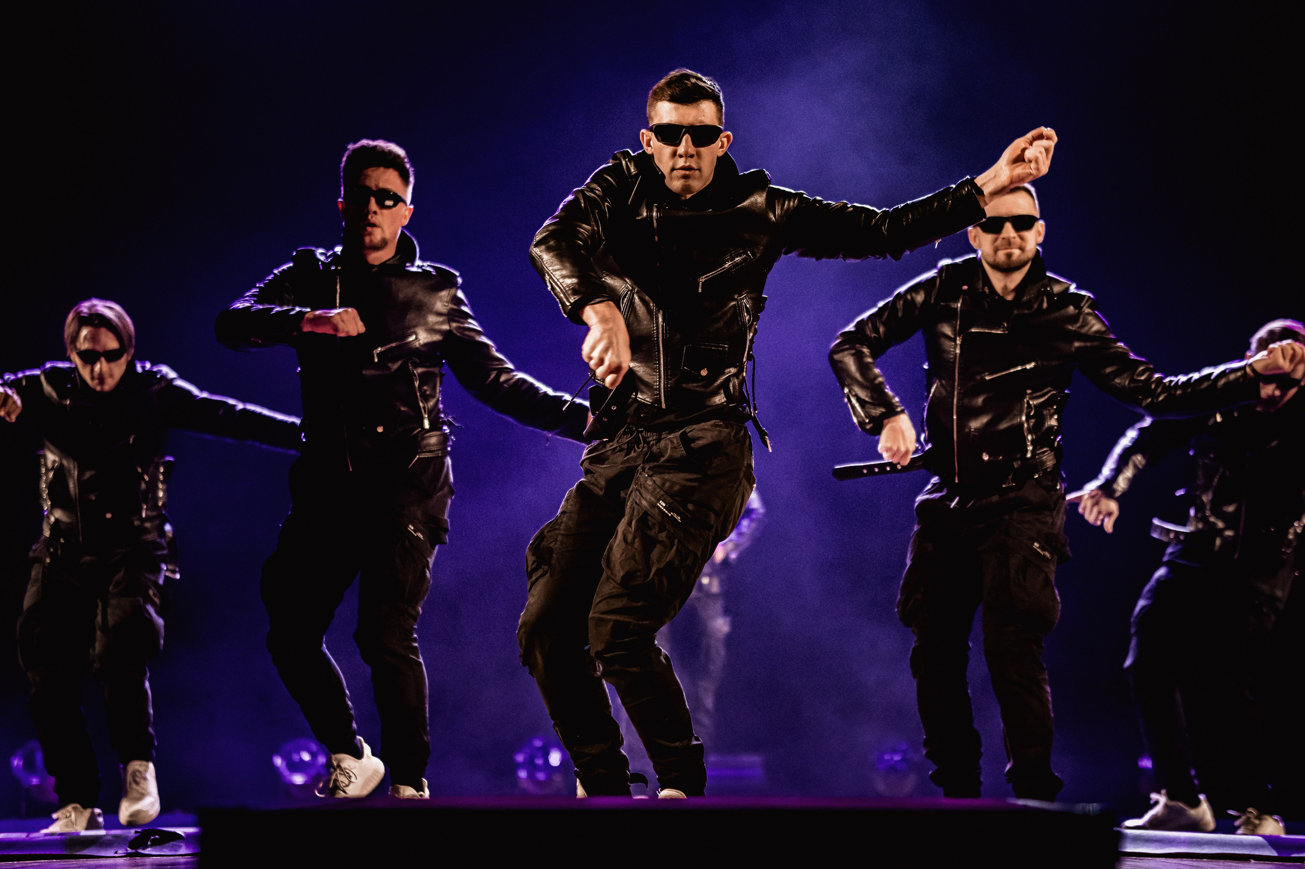 Шоу «Под дождём» 03 / 2025. ФОТОГРАФ ЕКАТЕРИНБУРГ