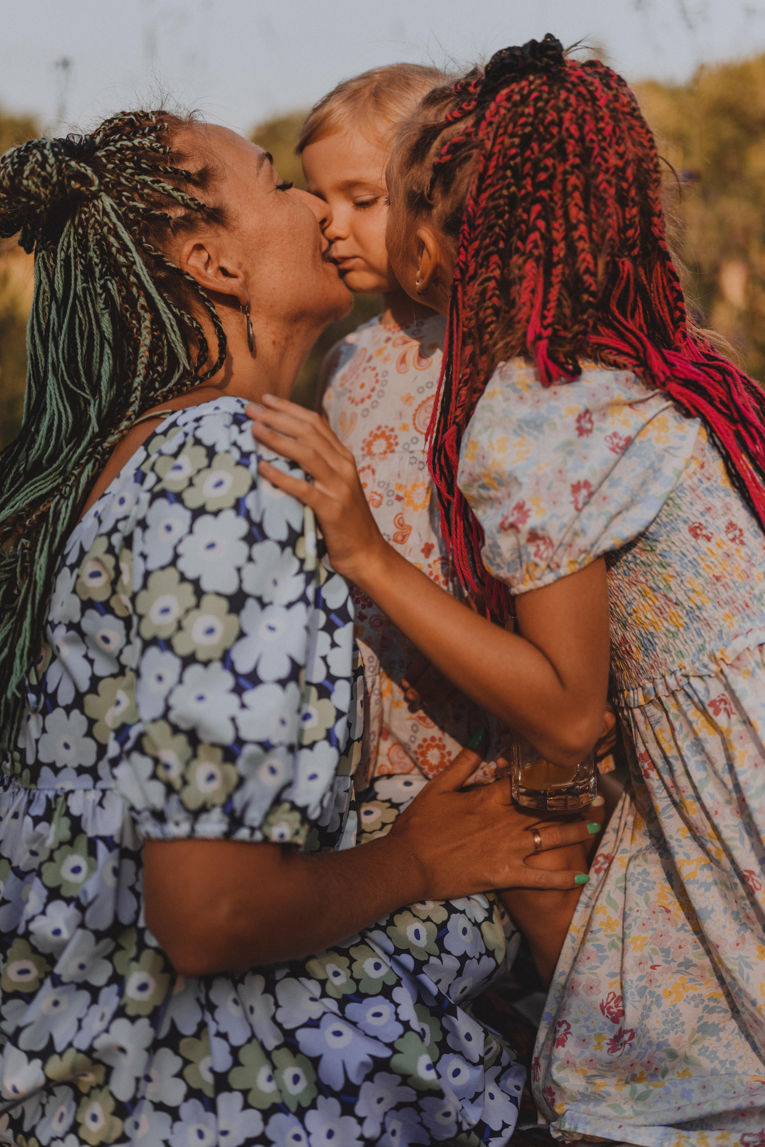 Юля + Максим =Лера и Алена. Фотограф Кристина Пархоменко