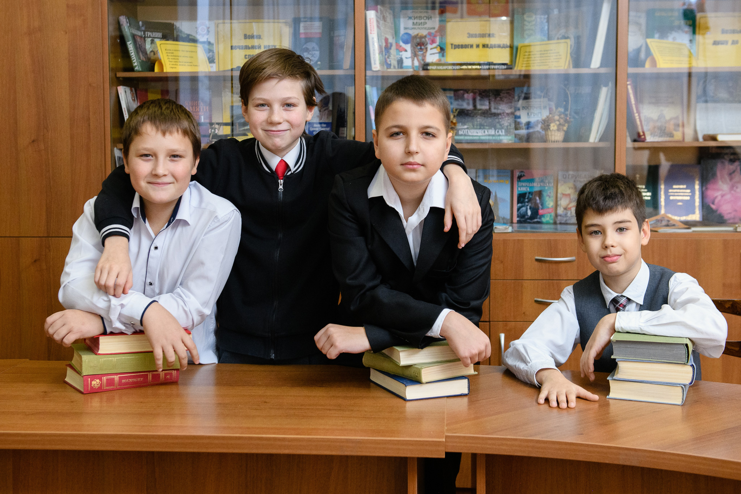 Выпускники 4 класса. Фотограф Ирина Сахарчук Выпускные альбомы для детского сада и школы