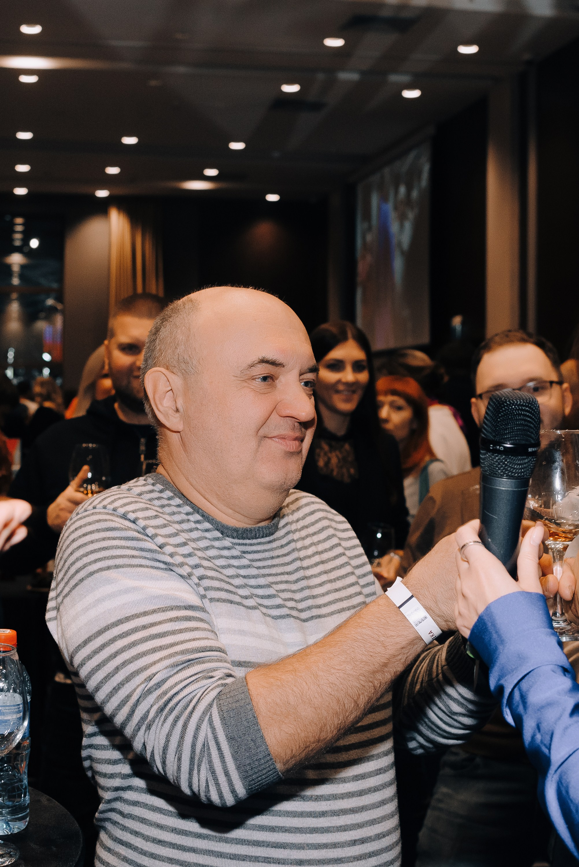 ФЕСТИВАЛЬ ВИНА И КРЕПКИХ НАПИТКОВ МАВТ-ВИНОТЕКА. Репортажный фотограф Зуев Роман г. Челябинск