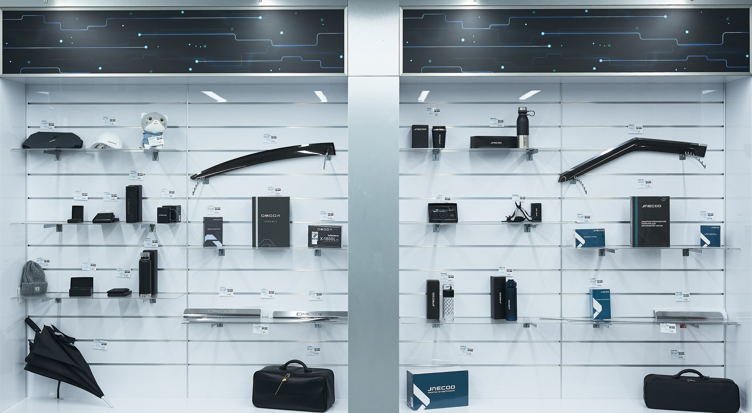 Автосалон «Боравто». Фотограф Олег Сотник