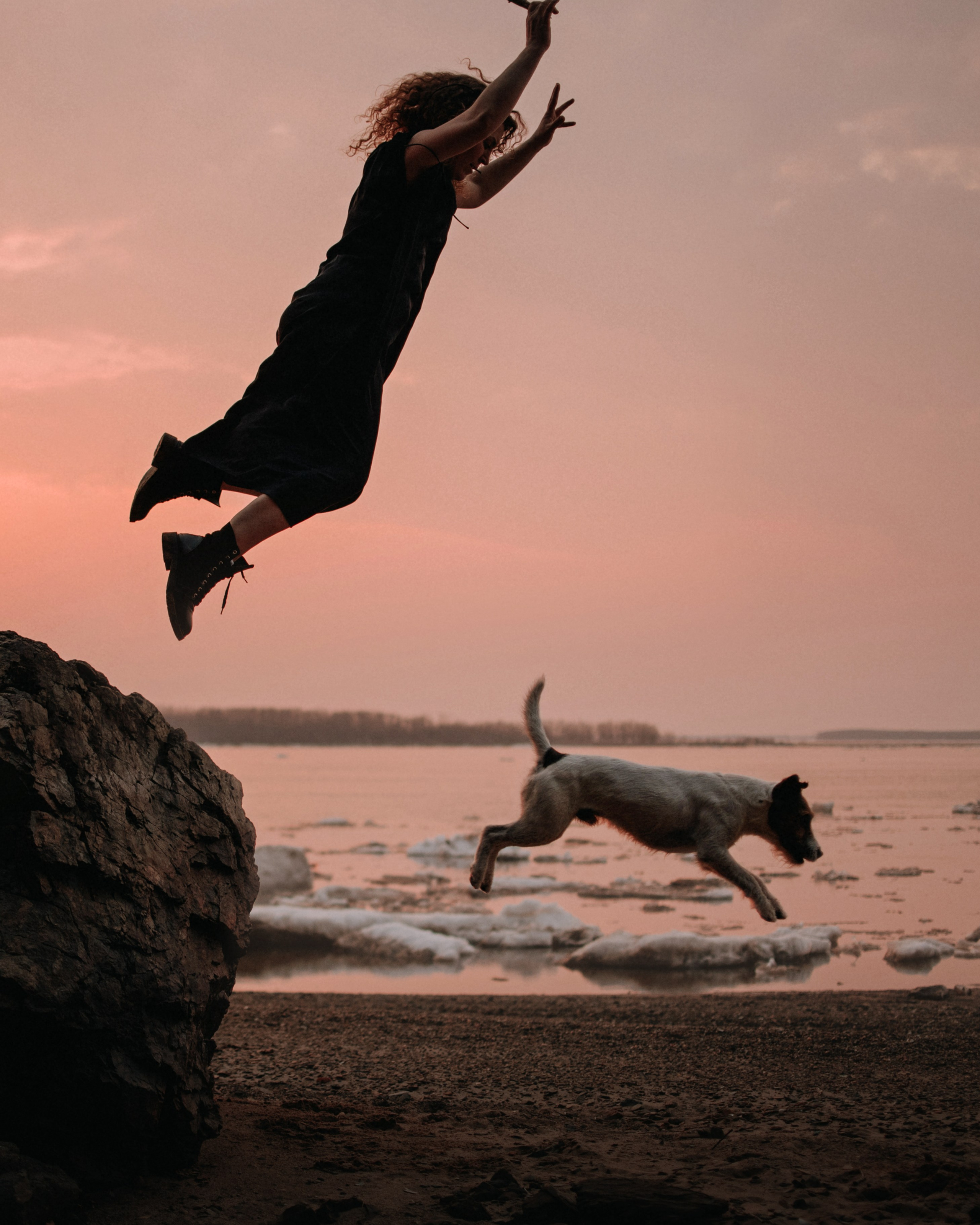 Прогулка: Ира и Гром весной. Портфолио