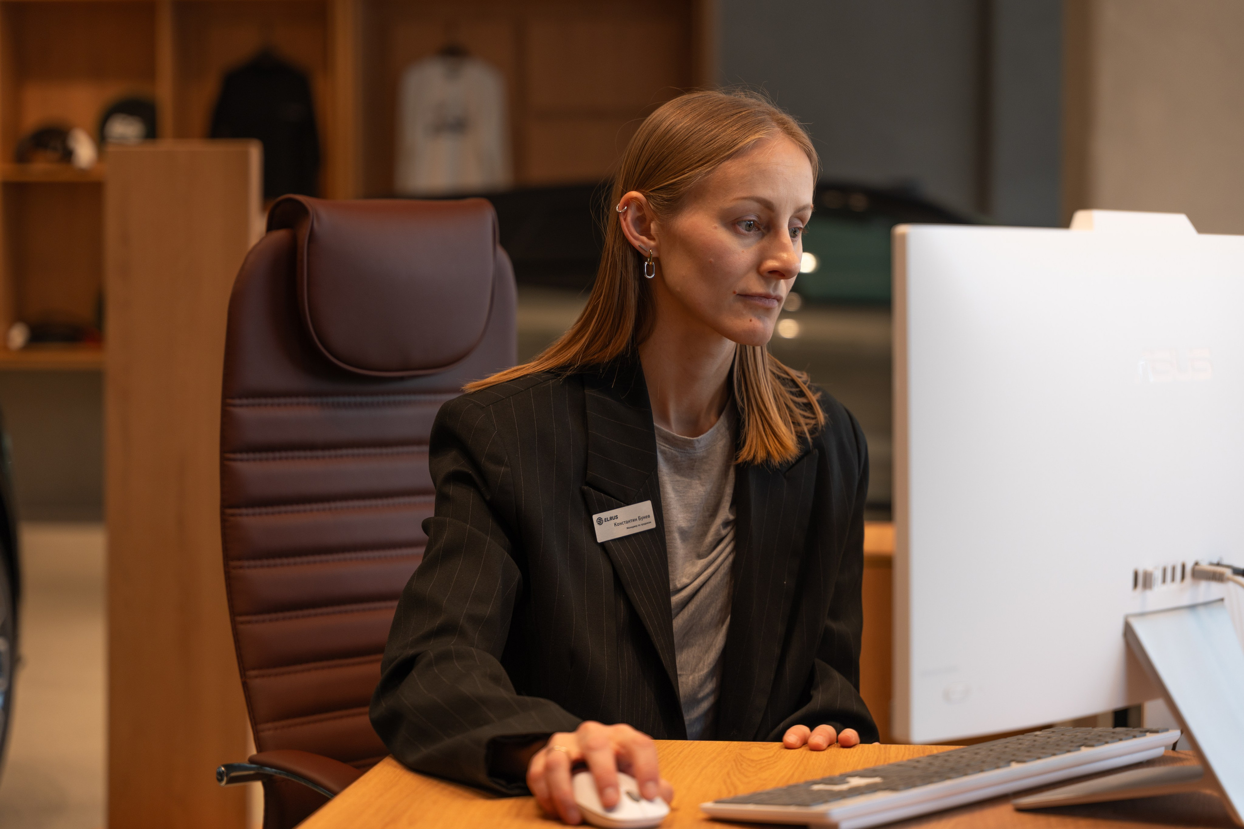 Интерьерная фотосъемка автосалона Elrus в Краснодаре. Zeekr, LiXiang Профессиональная фотосъемка интерьера премиум-автосалона в Краснодаре. Шедевры для Вас! Фотограф и Видеограф в Краснодаре Пахиев Руслан