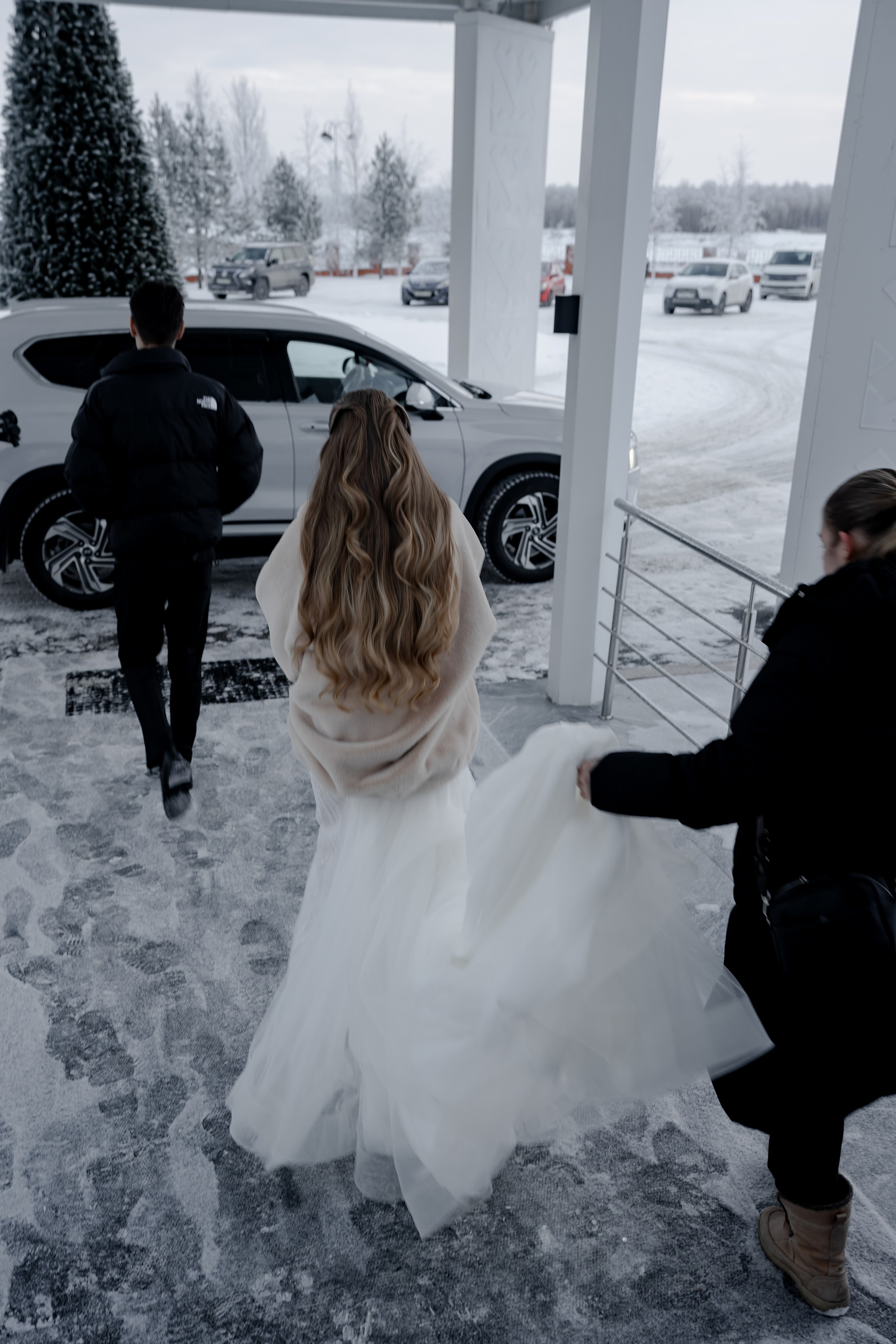 СВАДЕБНАЯ СЬЕМКА СБОРОВ В ОТЕЛЕ И ВЫЕЗД НА ЦЕРЕМОНИЮ (СНЯТО В СИБИРЕ В НИЖНЕВАРТОВСКЕ). Профессиональный фотограф, Санкт-Петербург — Виктория Богомолова