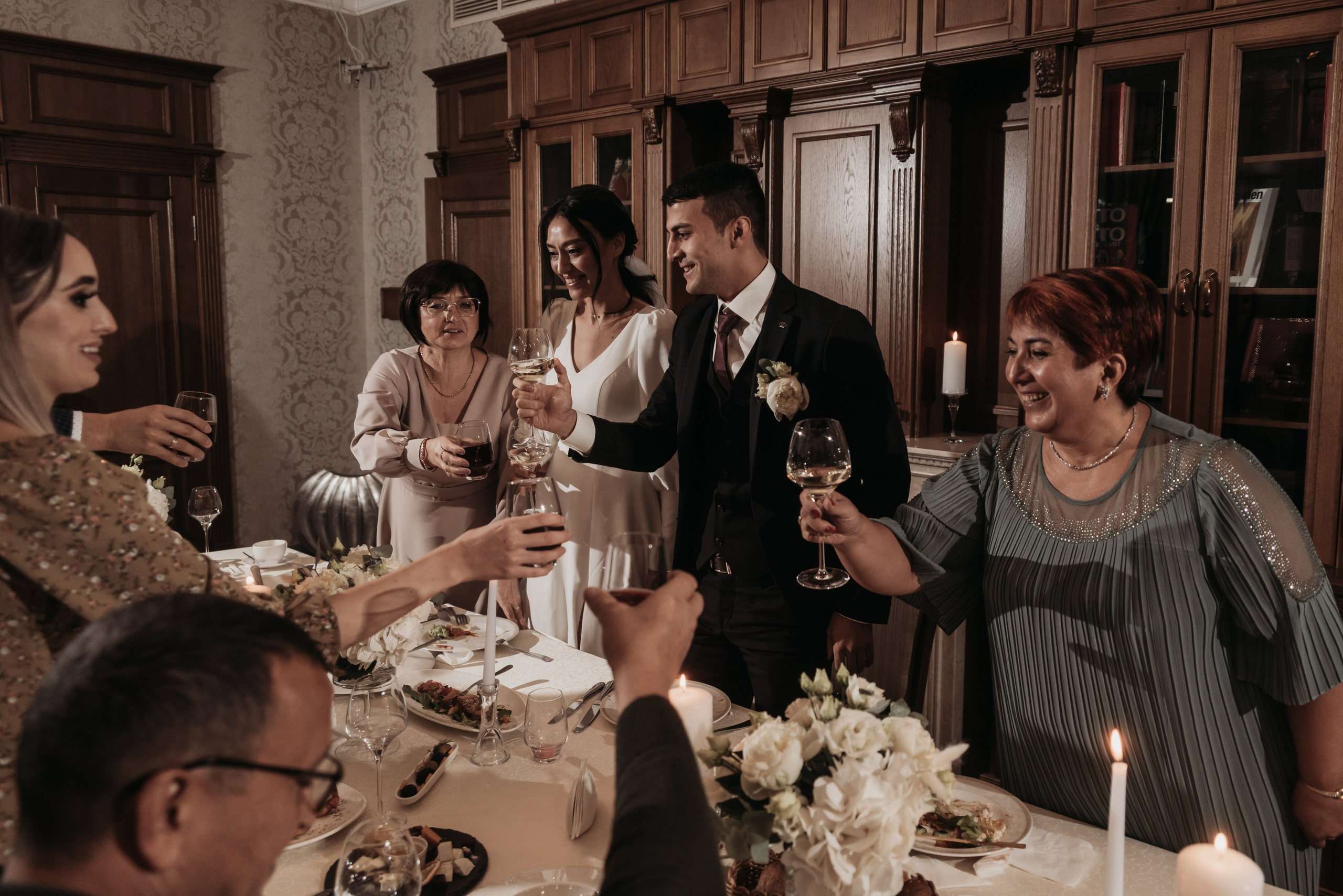 Свадебная фотосессия в Твери в красивой локации в замке в Московской области. Свадебный фотограф в Твери, Москве и Санкт-Петербурге Денисова Екатерина