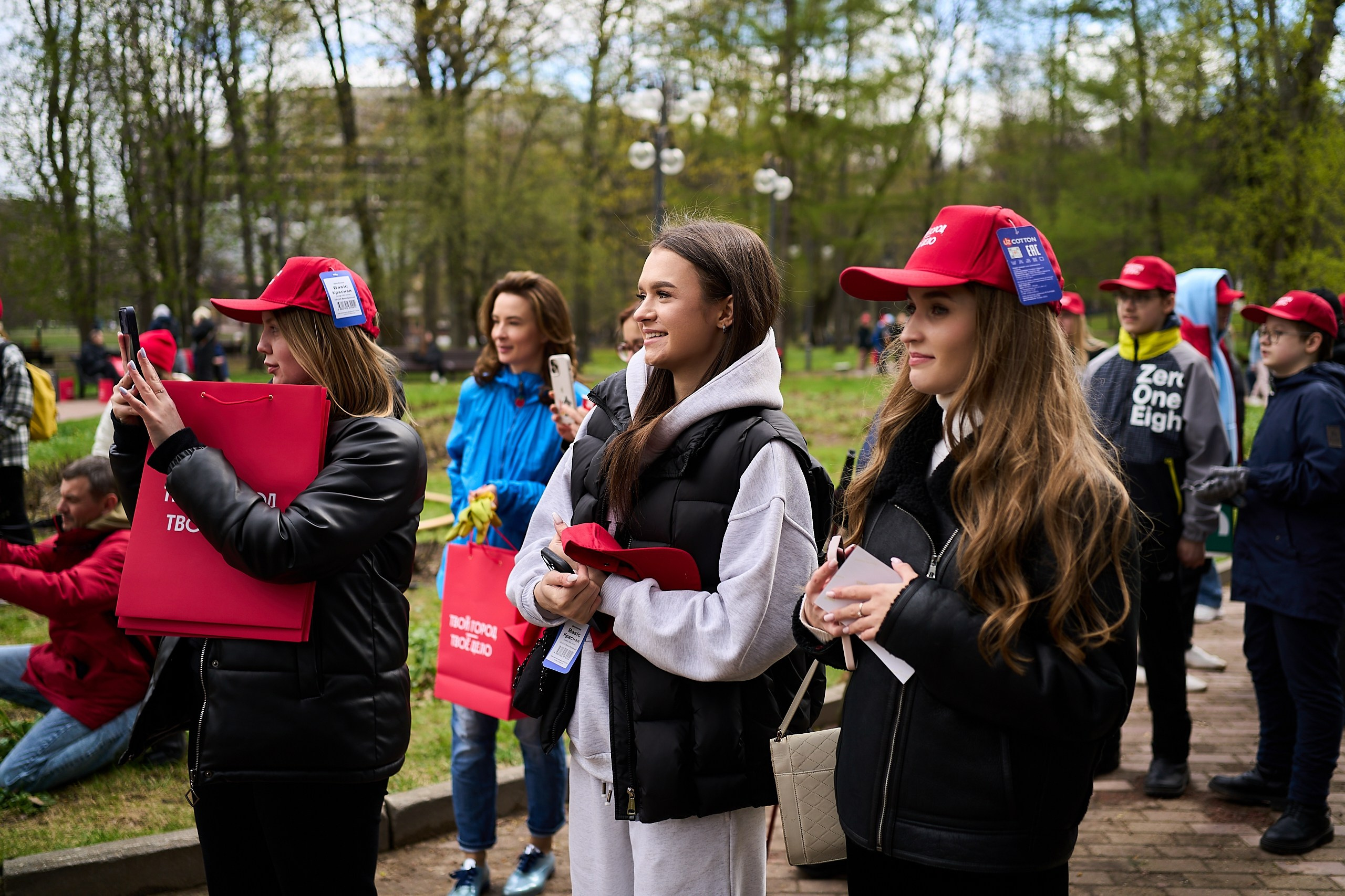 Субботник у Управления делами Мэра и Правительства Москвы. Фотограф и Видеограф в Москве. Олег Корушев