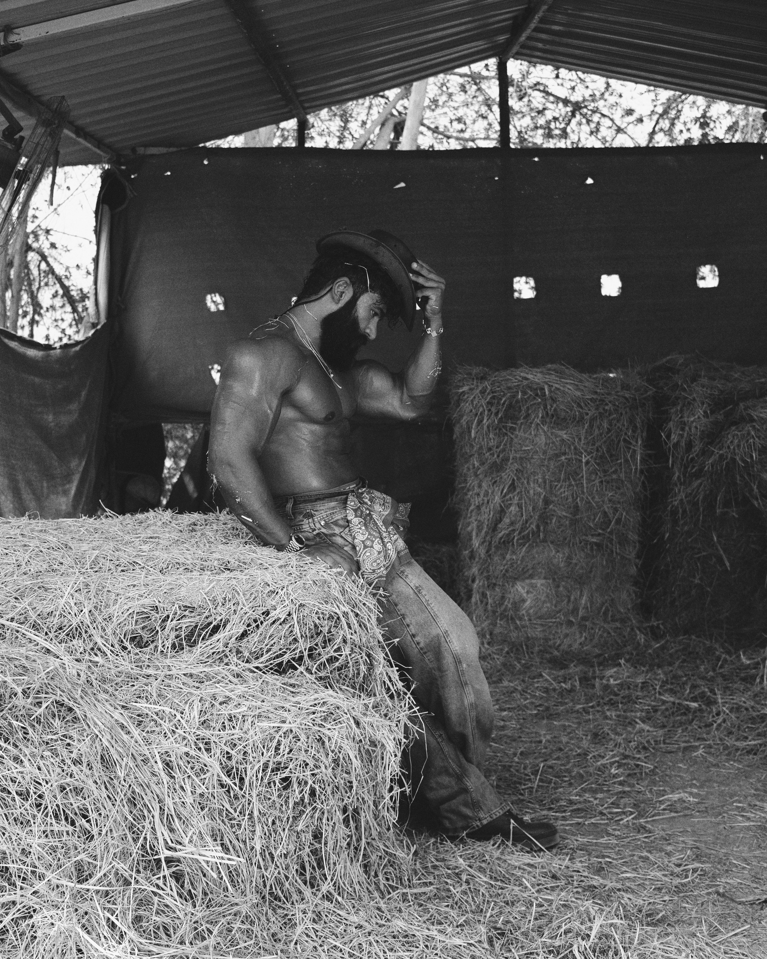 Ahmed. NOIZOMAX Художественный фотограф в Дубай