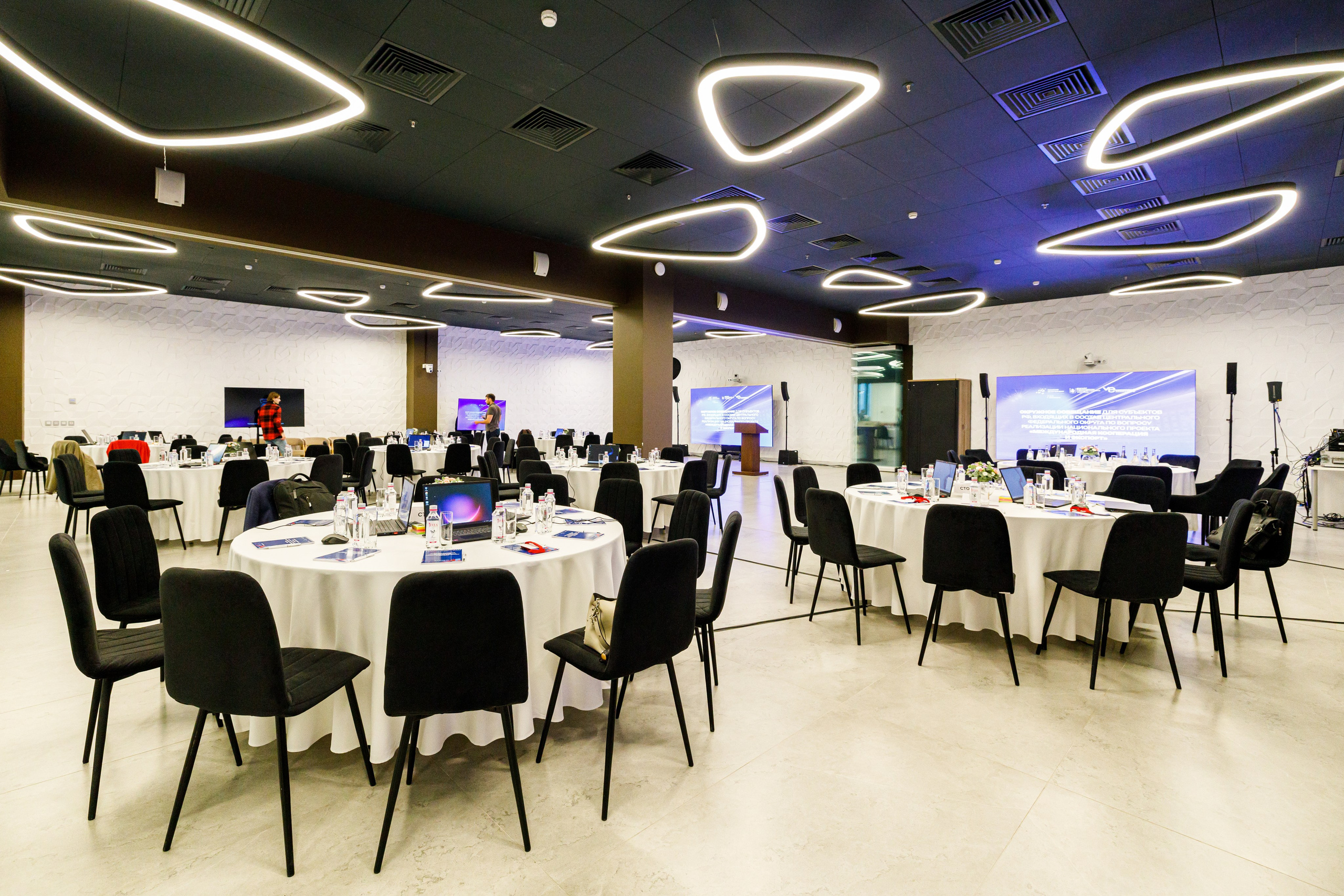 Фотосъёмка конференции деловые встречи. Фотограф на мероприятие в Москве Марик