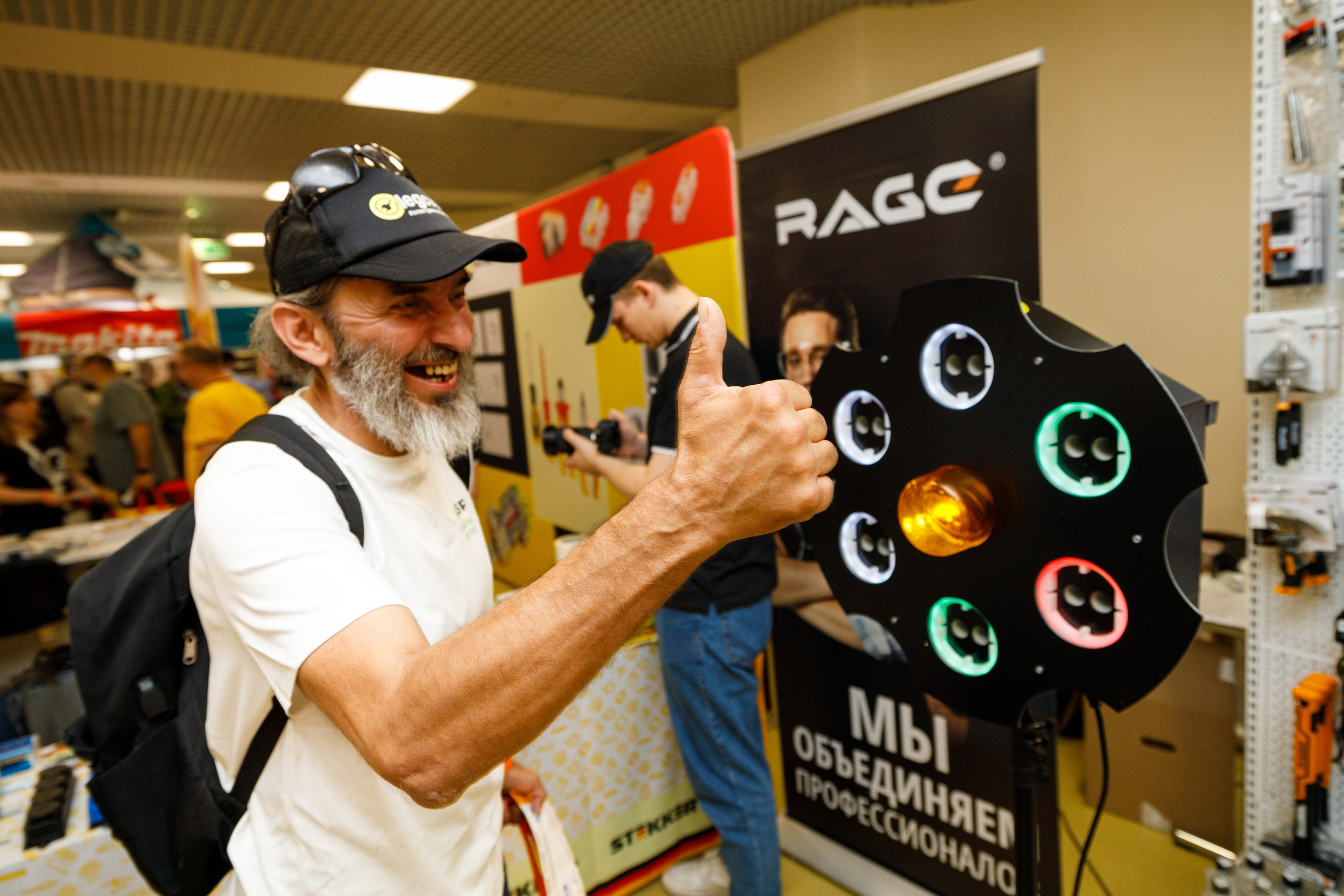 Съёмка стенда на выставке. Фотограф на мероприятие в Москве Марик