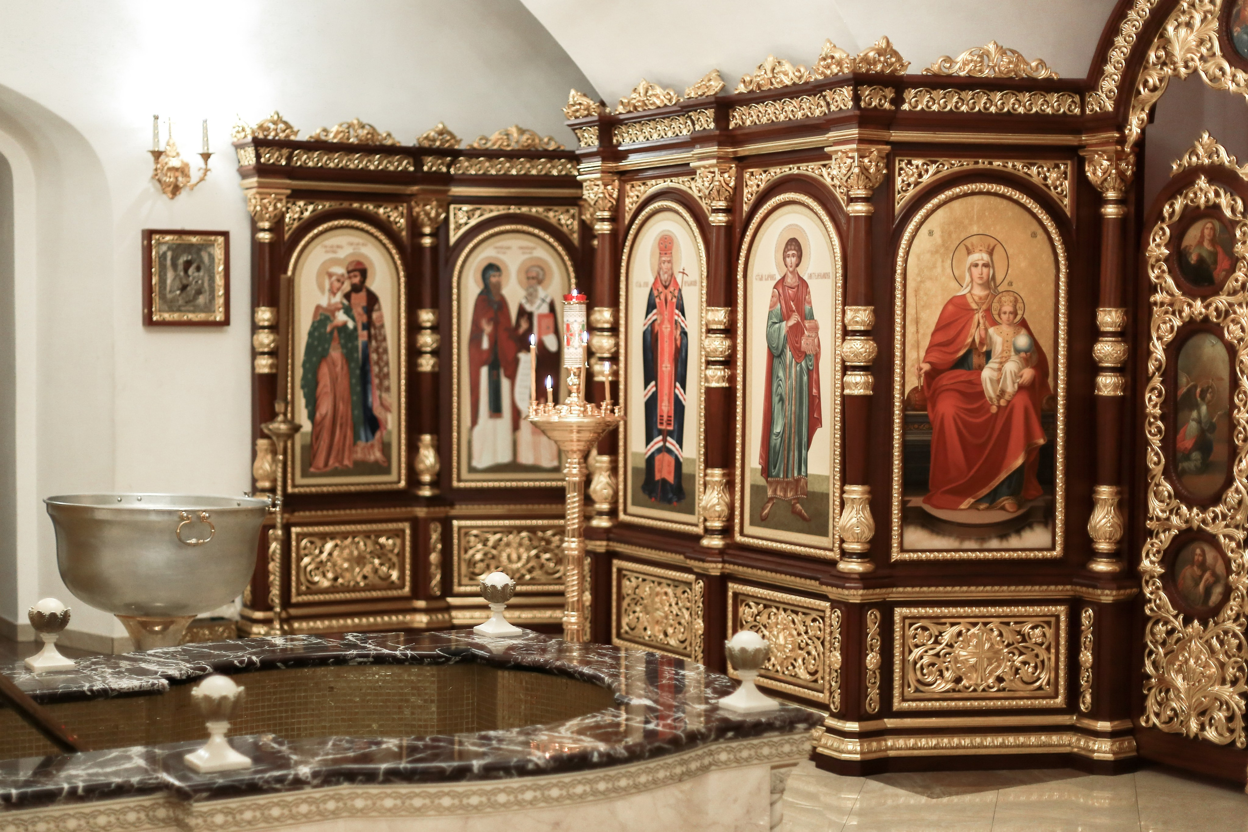 Крещение Машеньки. Храм Живоначальной Троицы в Останкино. Антонина Морозова, профессиональный семейный фотограф видеограф