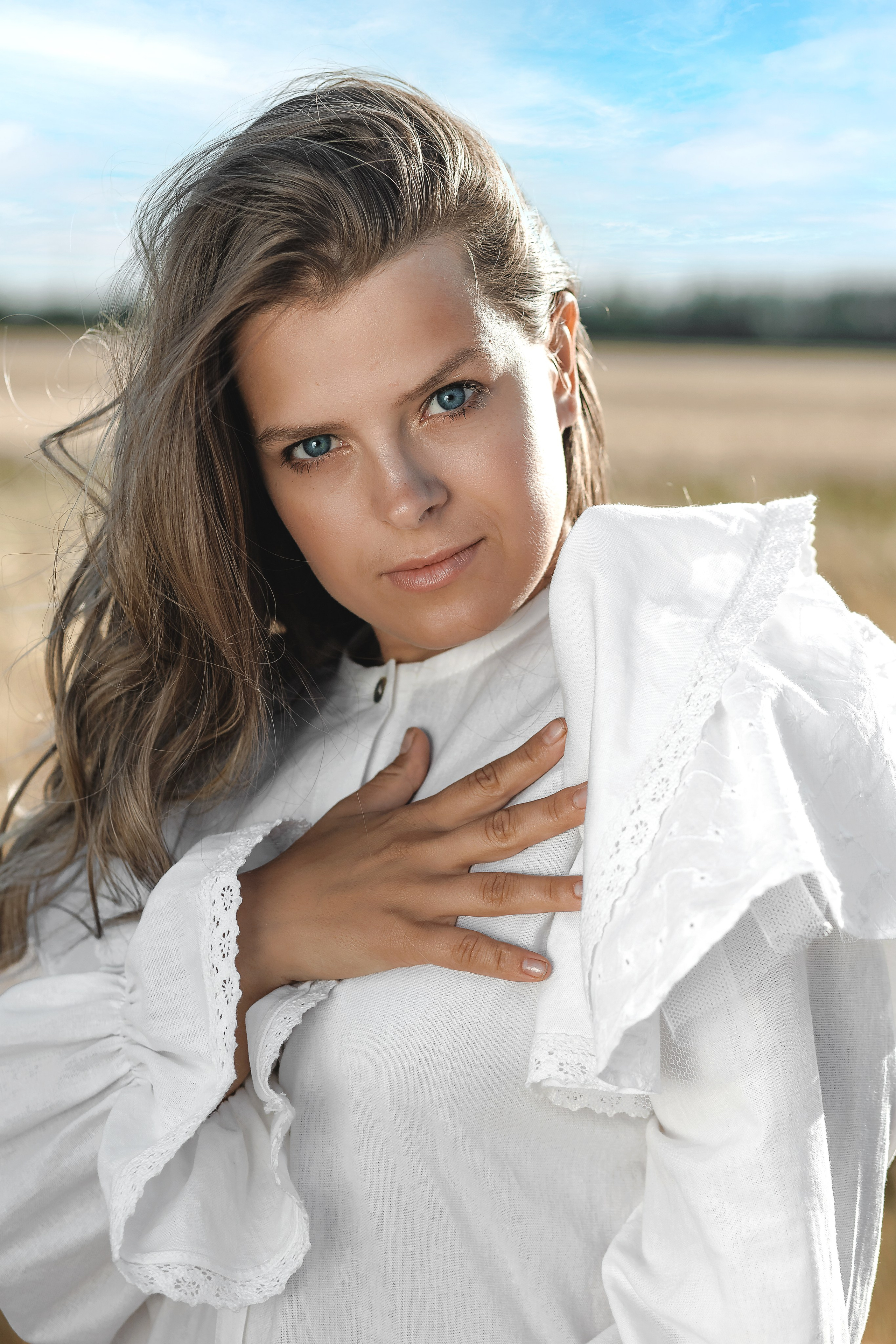 Татьяна в поле. Ирина Мезенцева | Женский и предметный фотограф | г. Омск