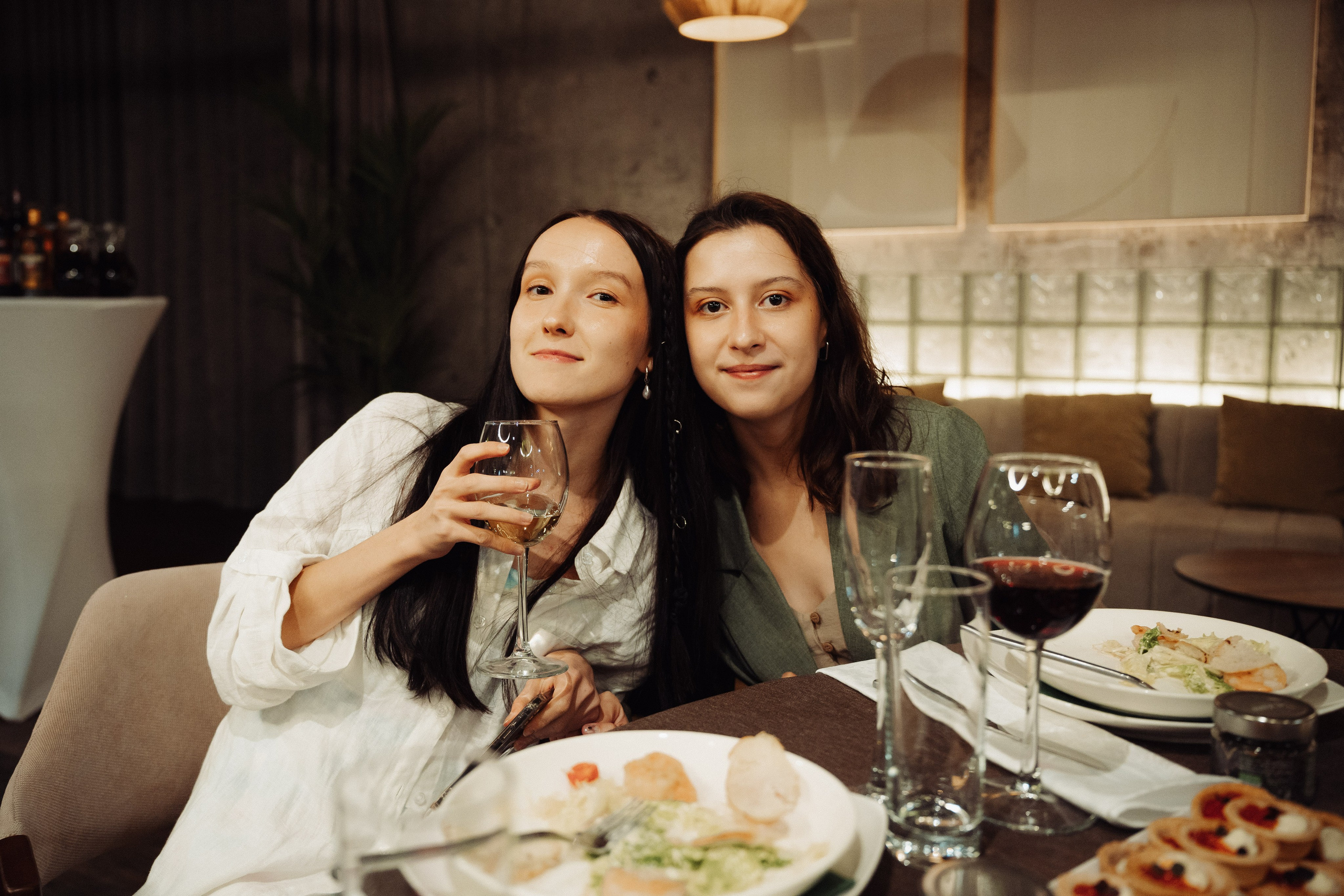 Банкет I Абхишек и Мария. Фотограф Новосибирск I Дамдинов Бато