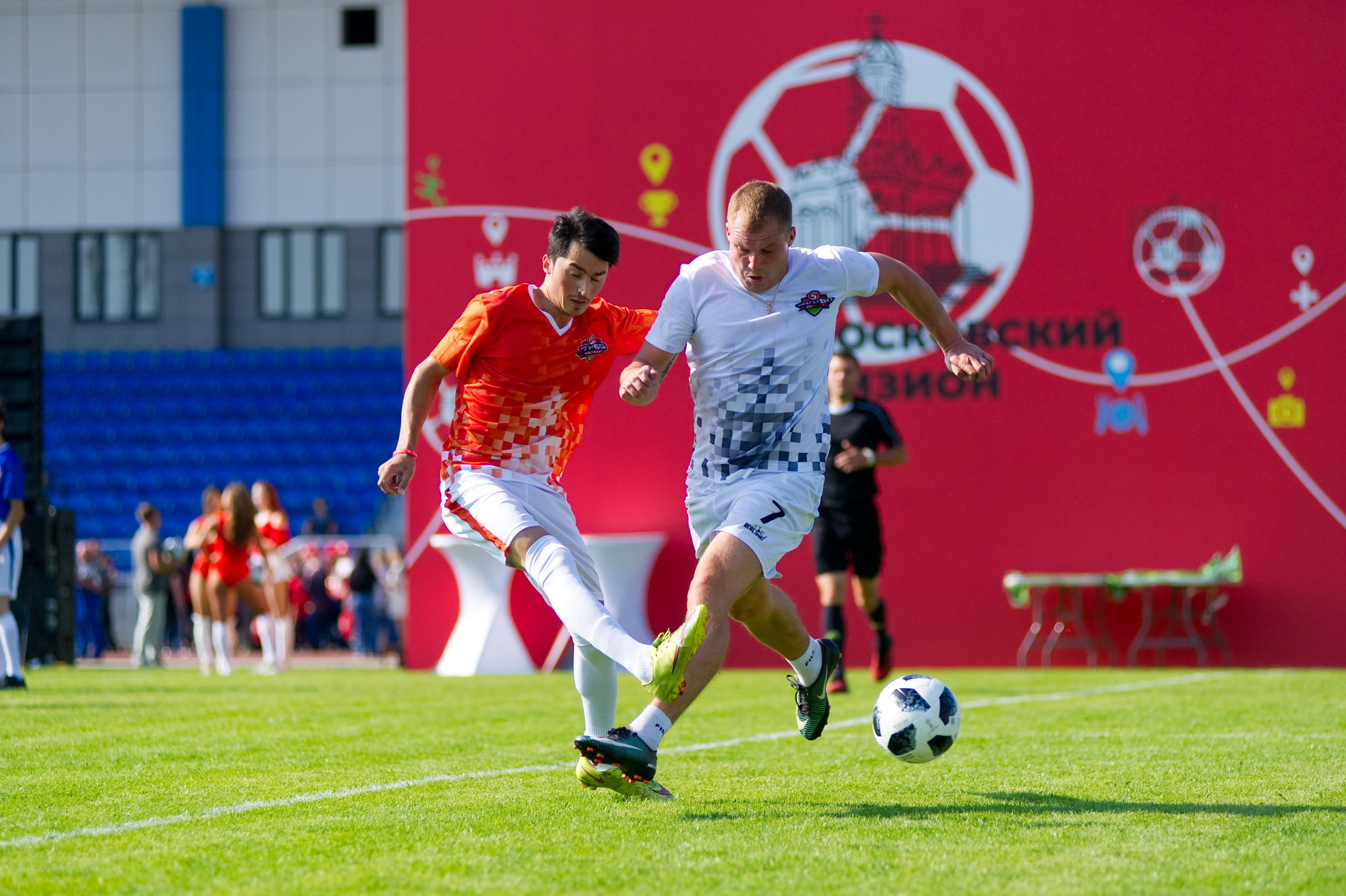 Турбофутбол (корпоративное соревнование «Пятерочки»). Репортажный фотограф и видеограф Слава Думчев. Тимбилдинги, отчетники, корпоративы