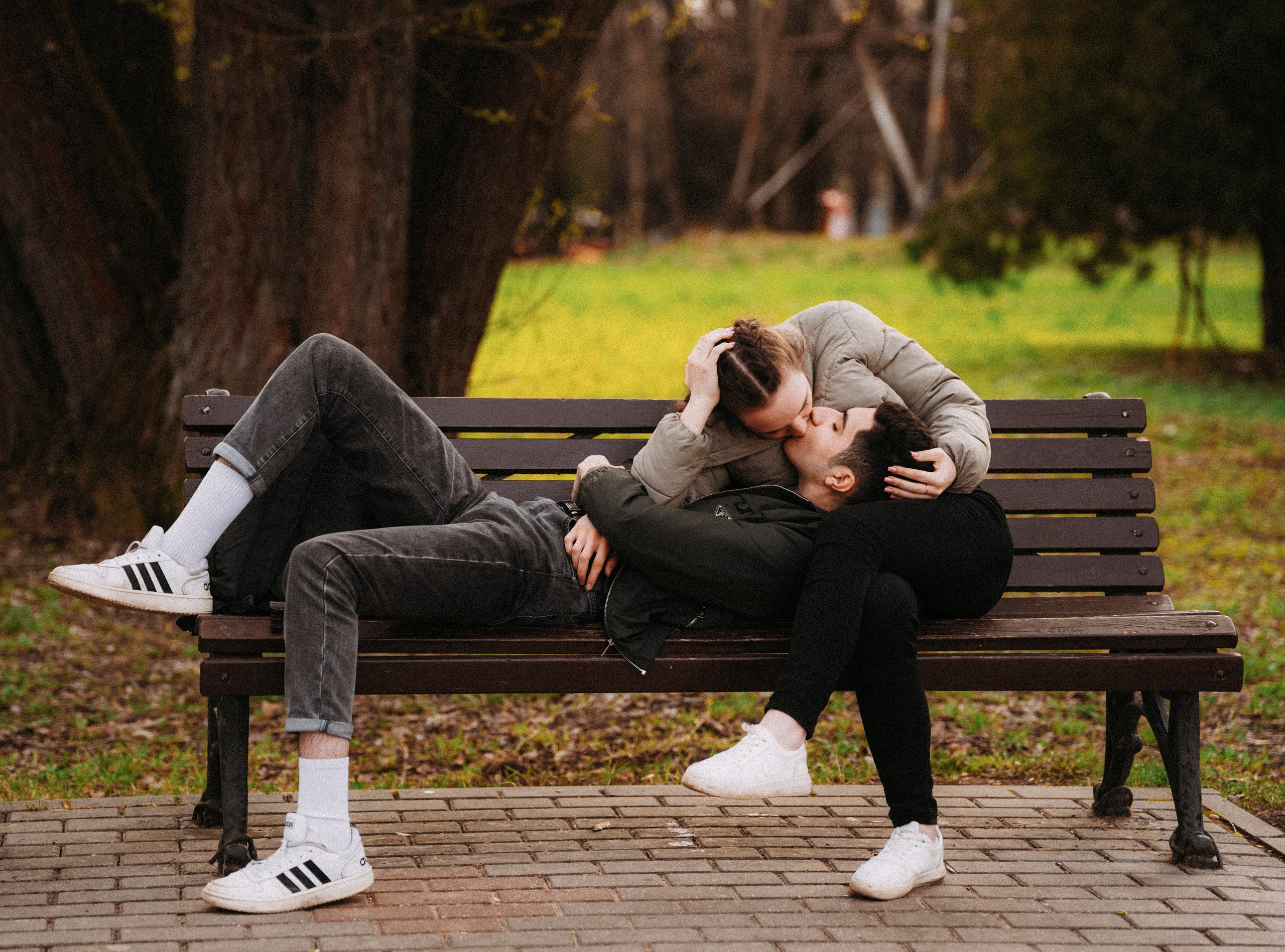 2024. Стрит-фотография, полная абсурда, идиотизма и красоты