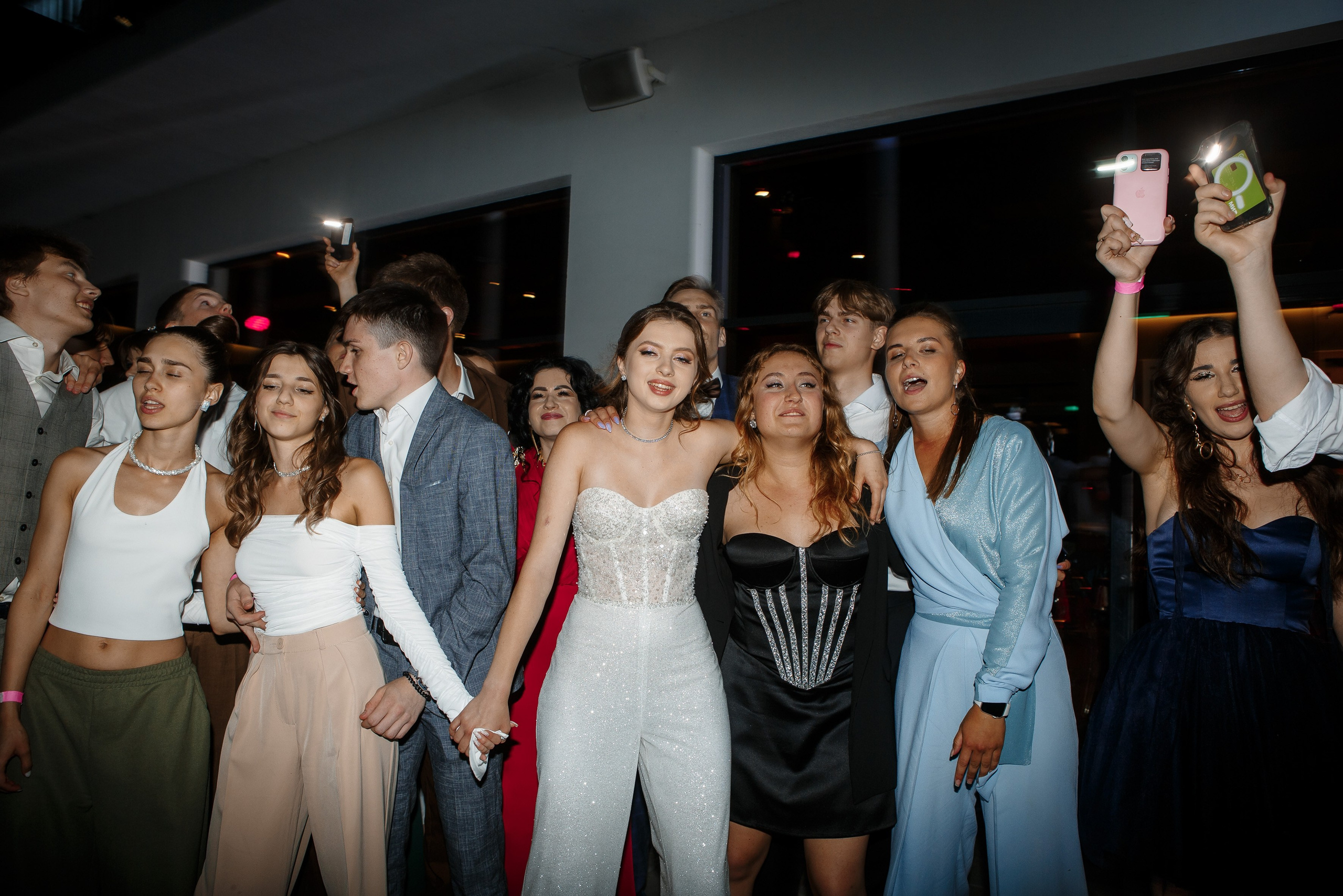 Выпускной Гимназия 12 2024 OpenHouse. Свадебный и портретный Фотограф в Липецке Дмитрий Котюков