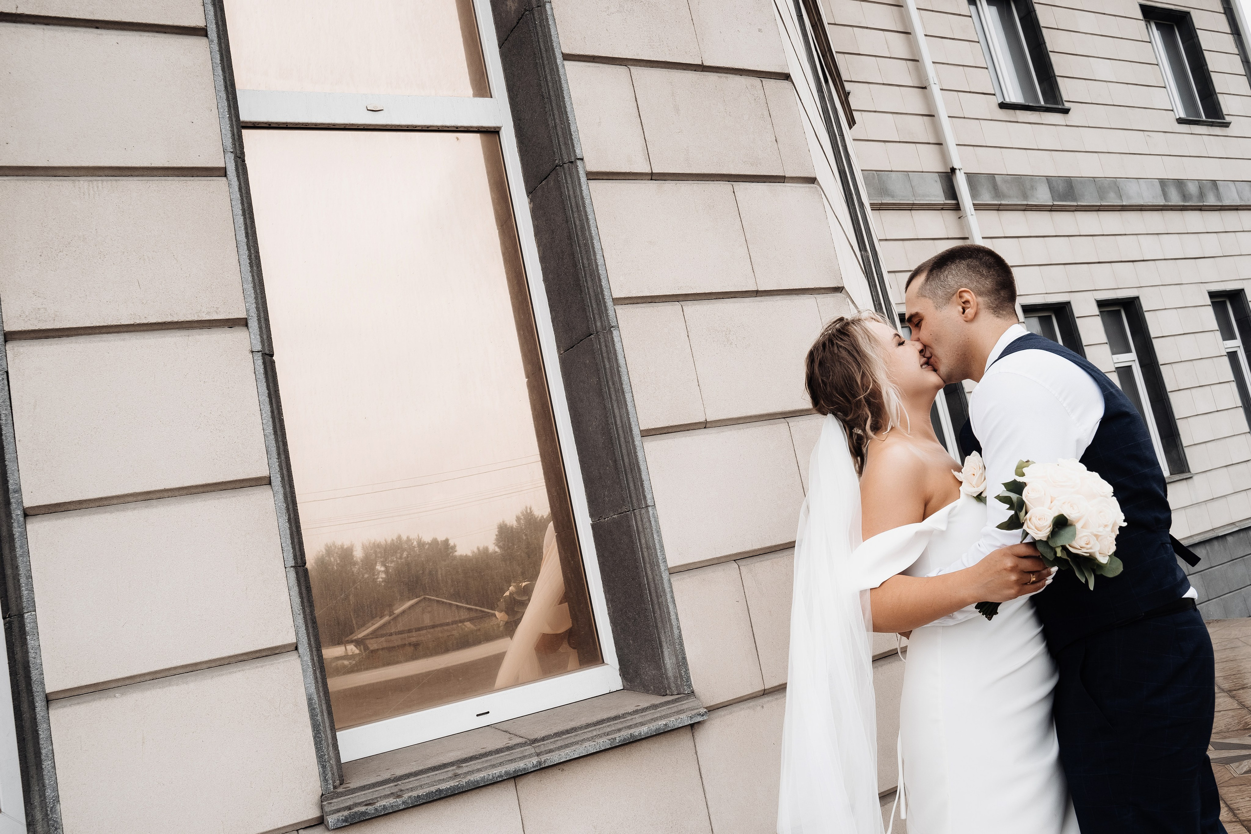 Илья + Лена. Моменты и истории о вас настоящих