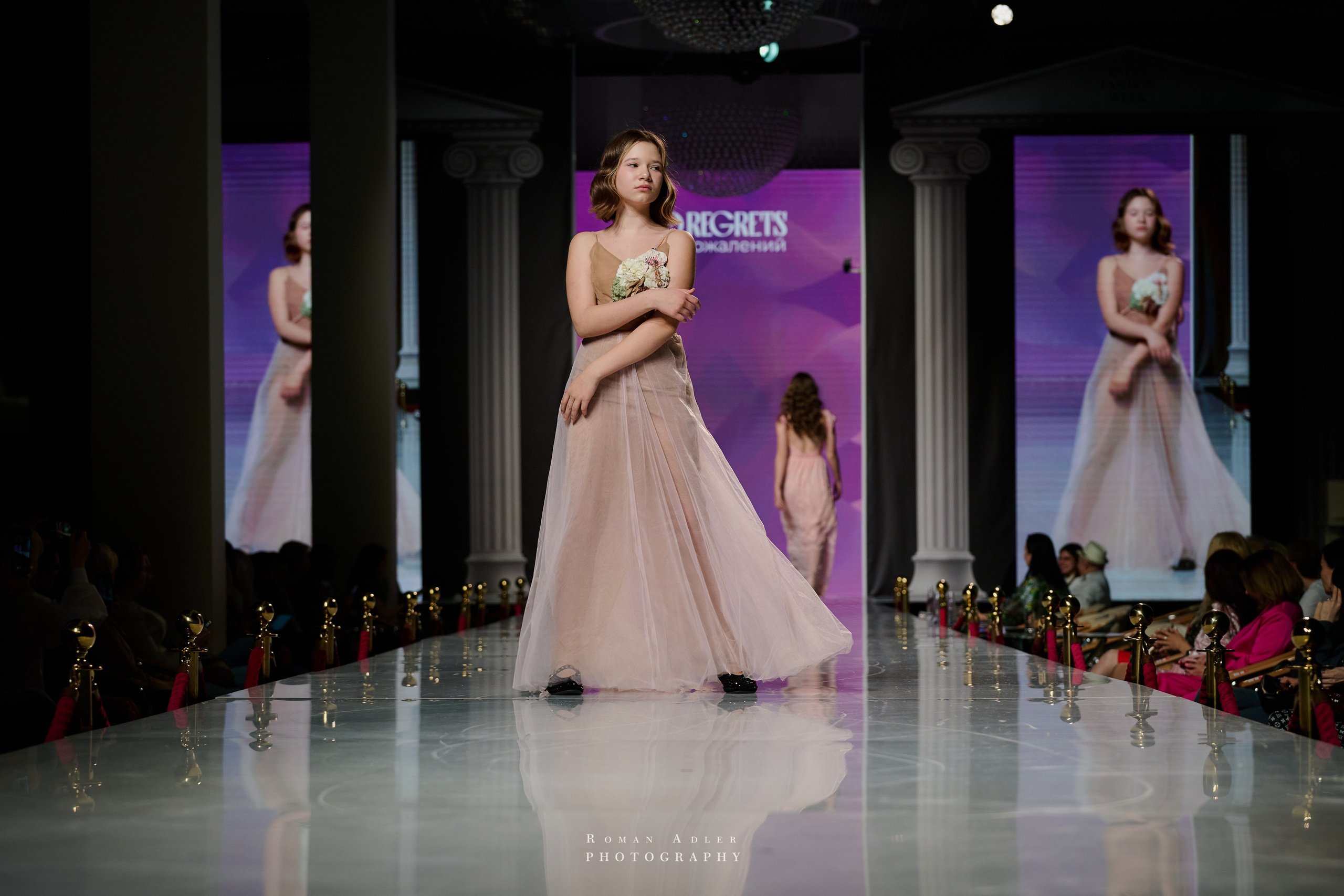 ESTET FASHION WEEK ВЕСНА — 2025. Фотограф Роман Адлер