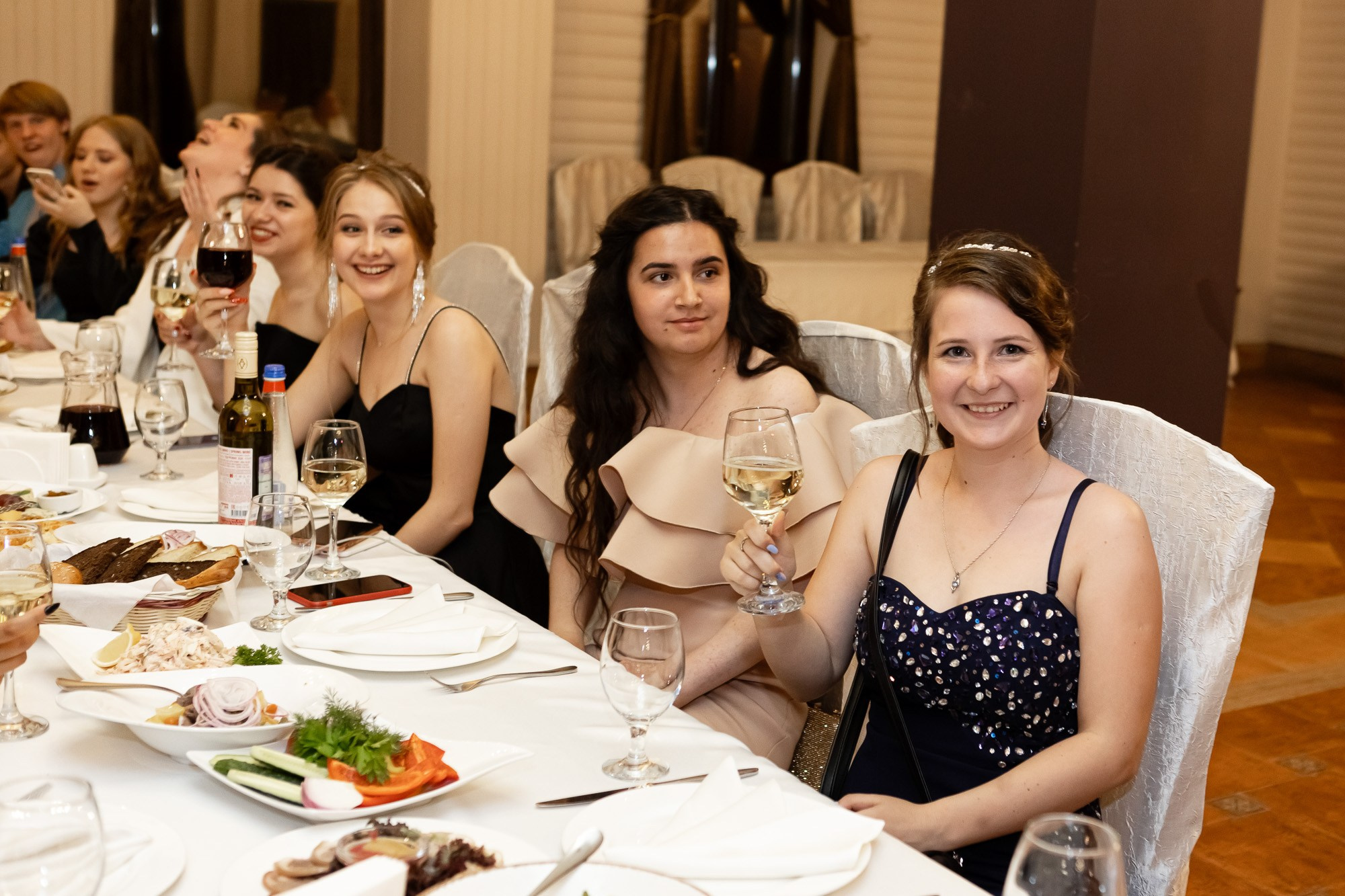 Фотосъёмка выпускного в школе. Свадебный фотограф, фотосъемка в Крыму, Севастополе, Симферополе, Ялте