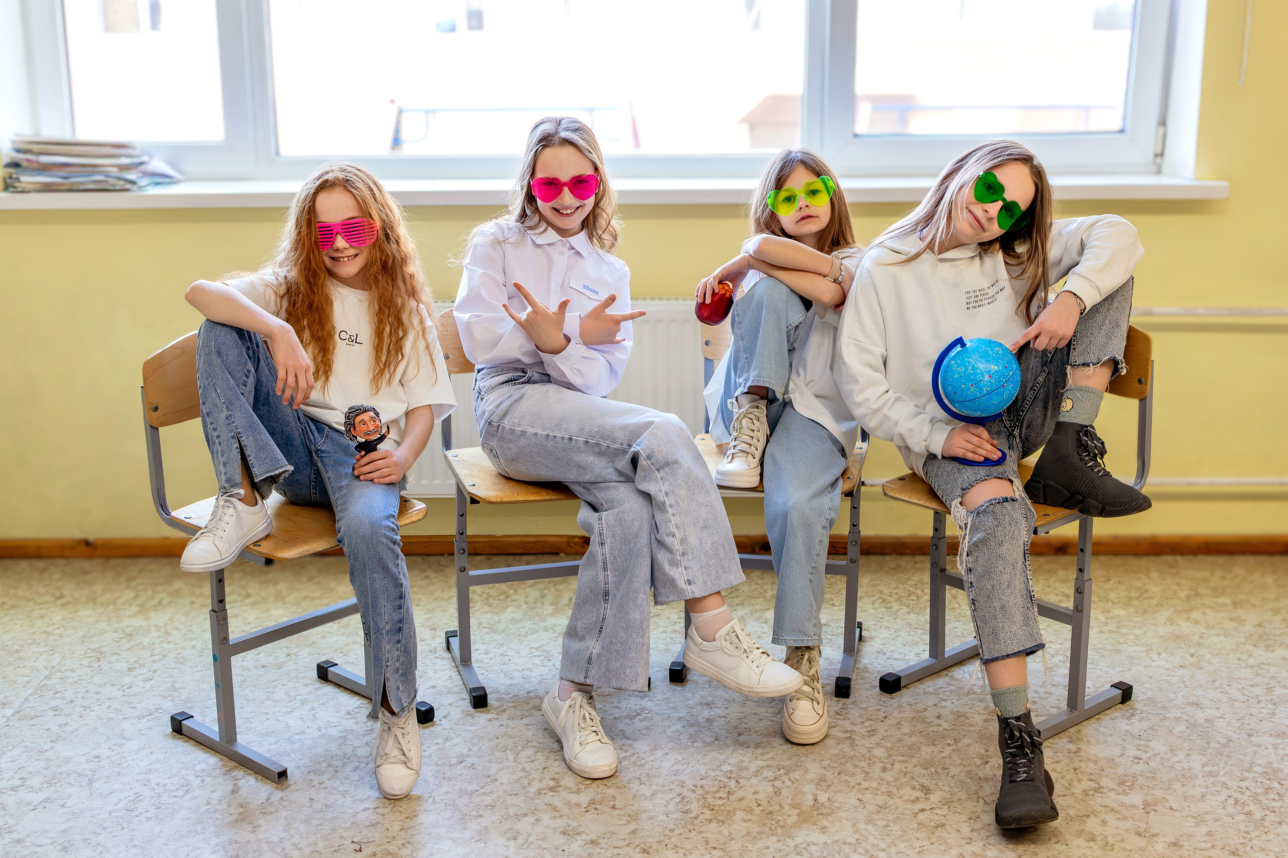 ГАЛЕРЕЯ фотографий для Начальной школы 1-4. Фотограф и видеограф Москва. Свадебный фотограф, видеограф. Выпускные альбомы. Оживающие альбомы