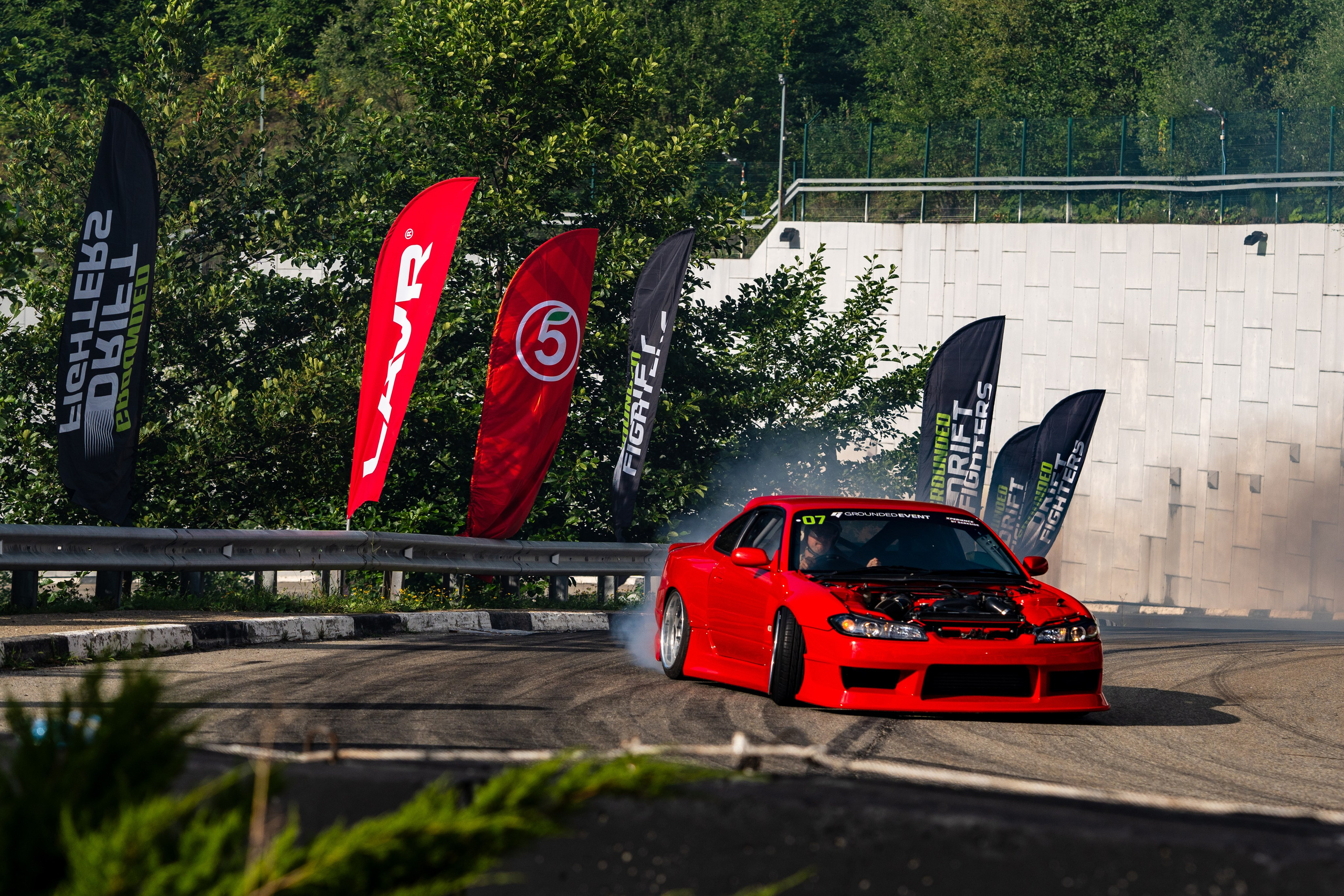 Автомобильные дрифт-гонки в рамках фестиваля Grounded 2024. Репортажный фотограф в Красной Поляне и Сочи Павлюченко Екатерина