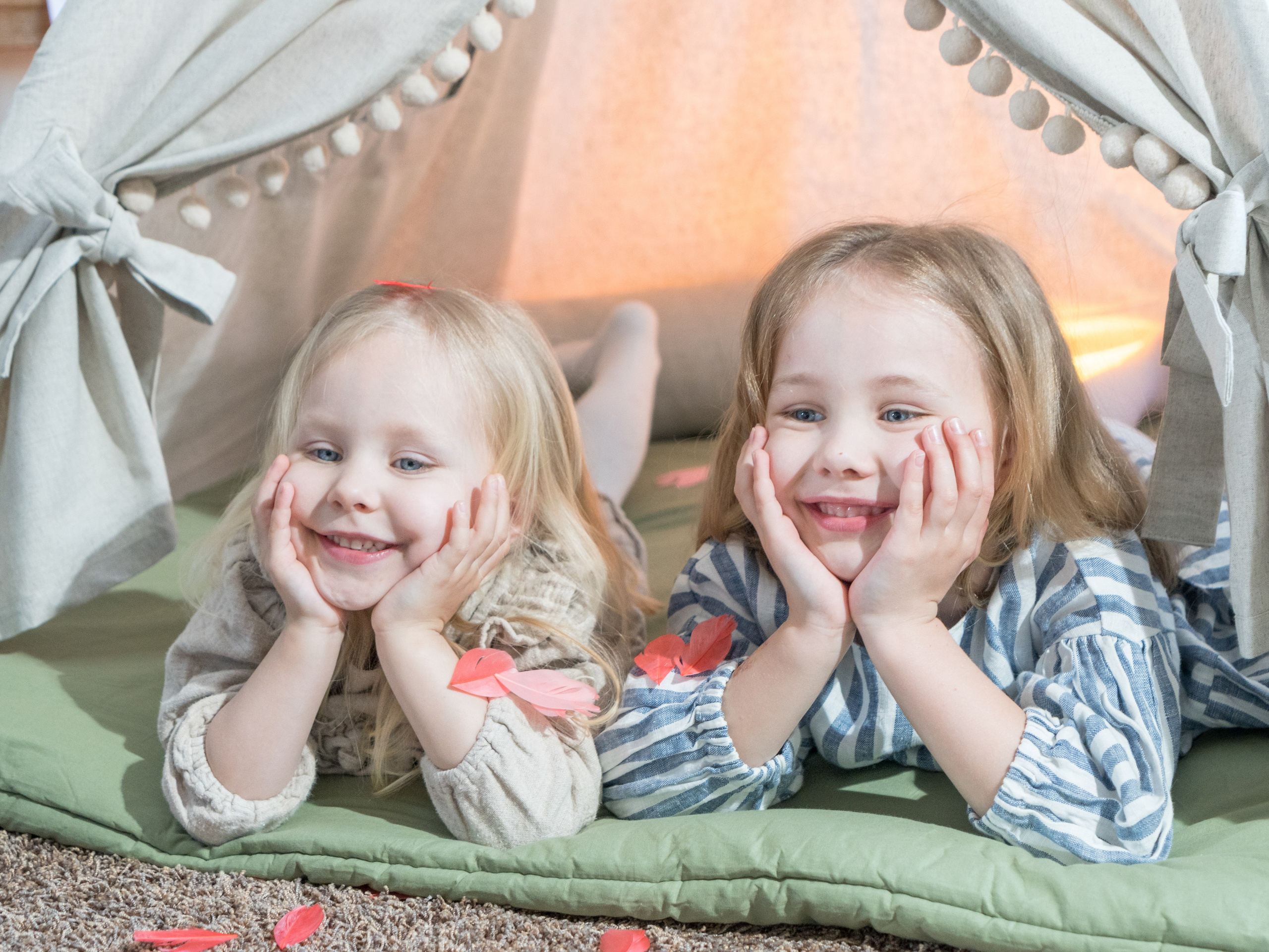 Детская фотосессия: Анна и Катя. Репортажный фотограф в Красной Поляне и Сочи Павлюченко Екатерина