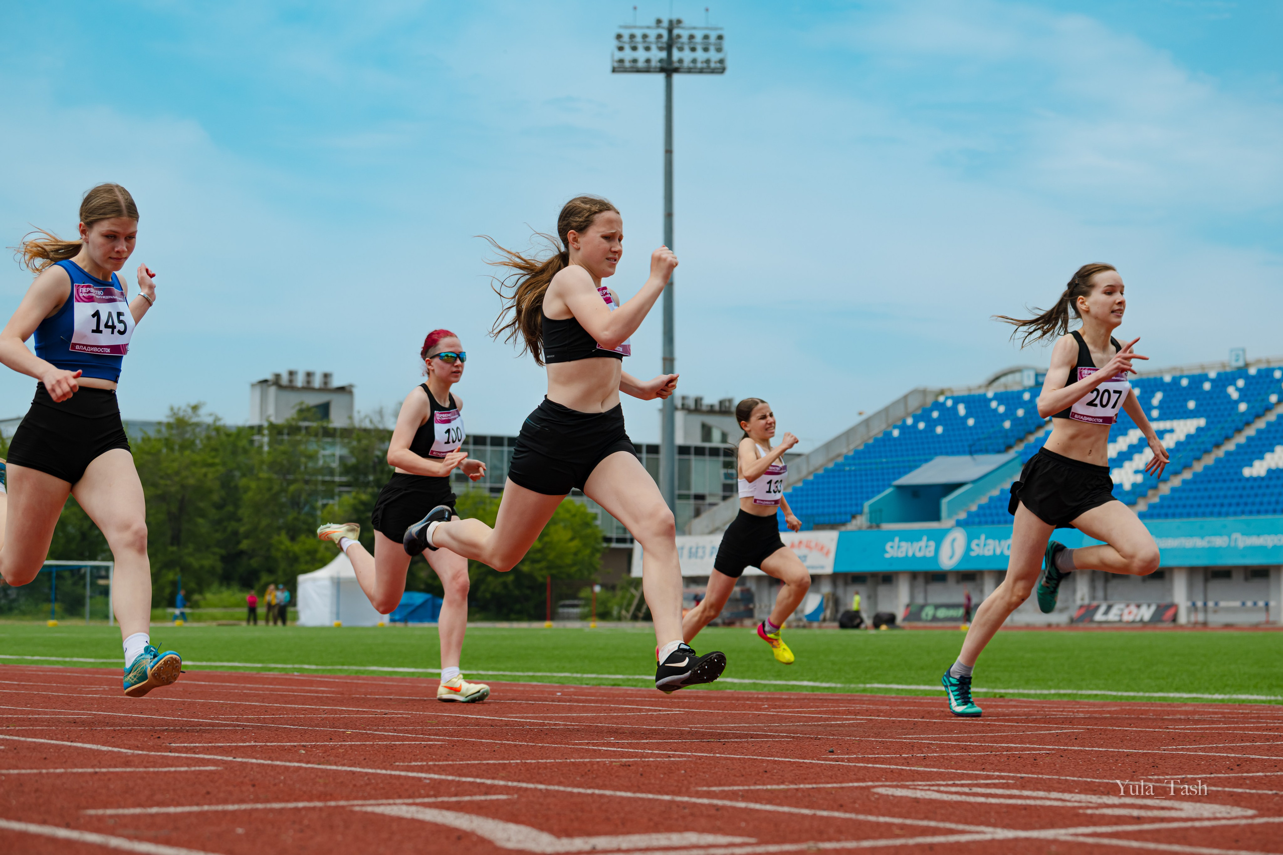 ЧЕМПИОНАТ И ПЕРВЕНСТВО ДФО ПО ЛЕГКОЙ АТЛЕТИКЕ. ЛЕТО 2025. Любимый фотограф