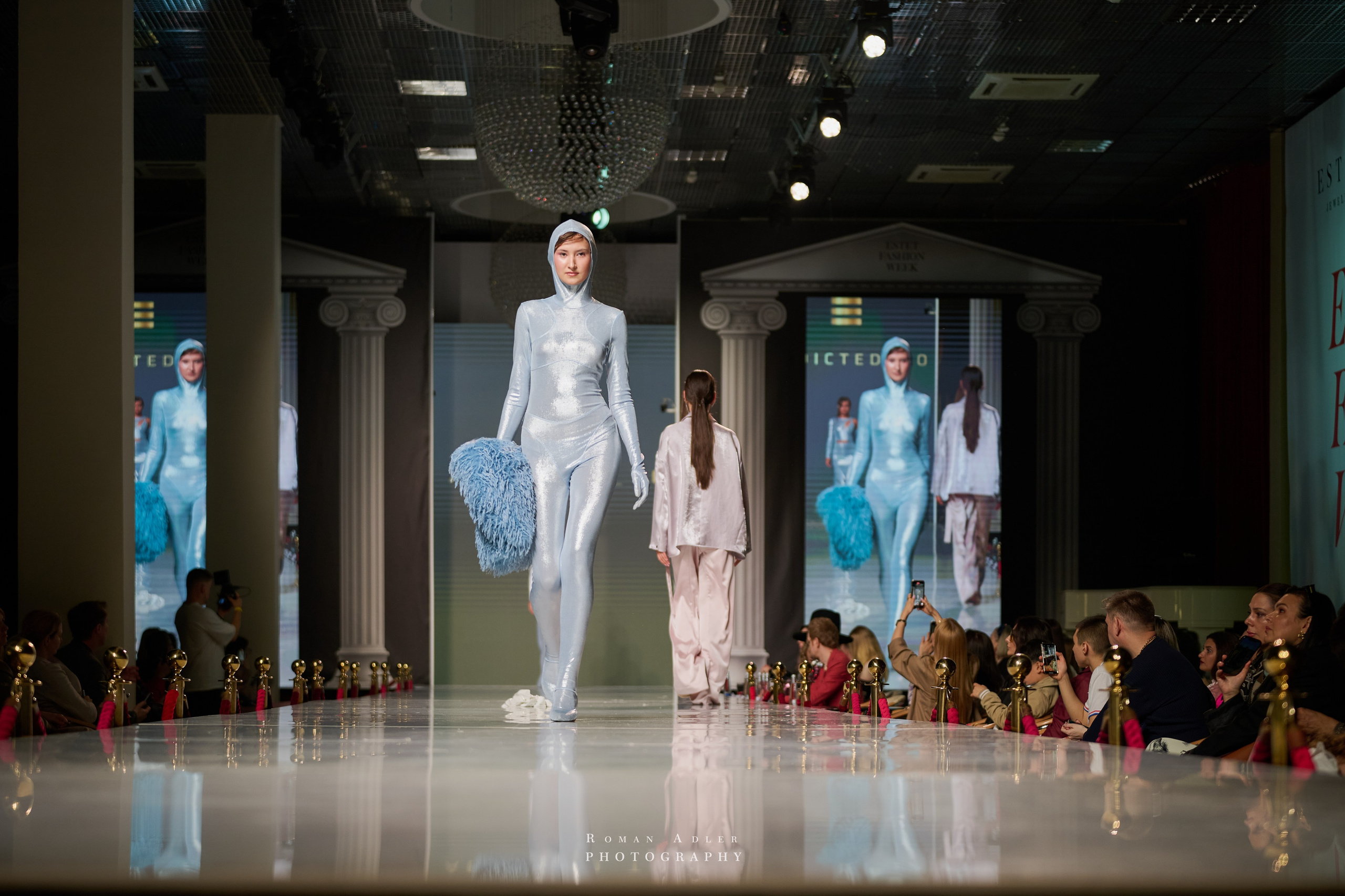 ESTET FASHION WEEK ВЕСНА — 2025. Фотограф Роман Адлер