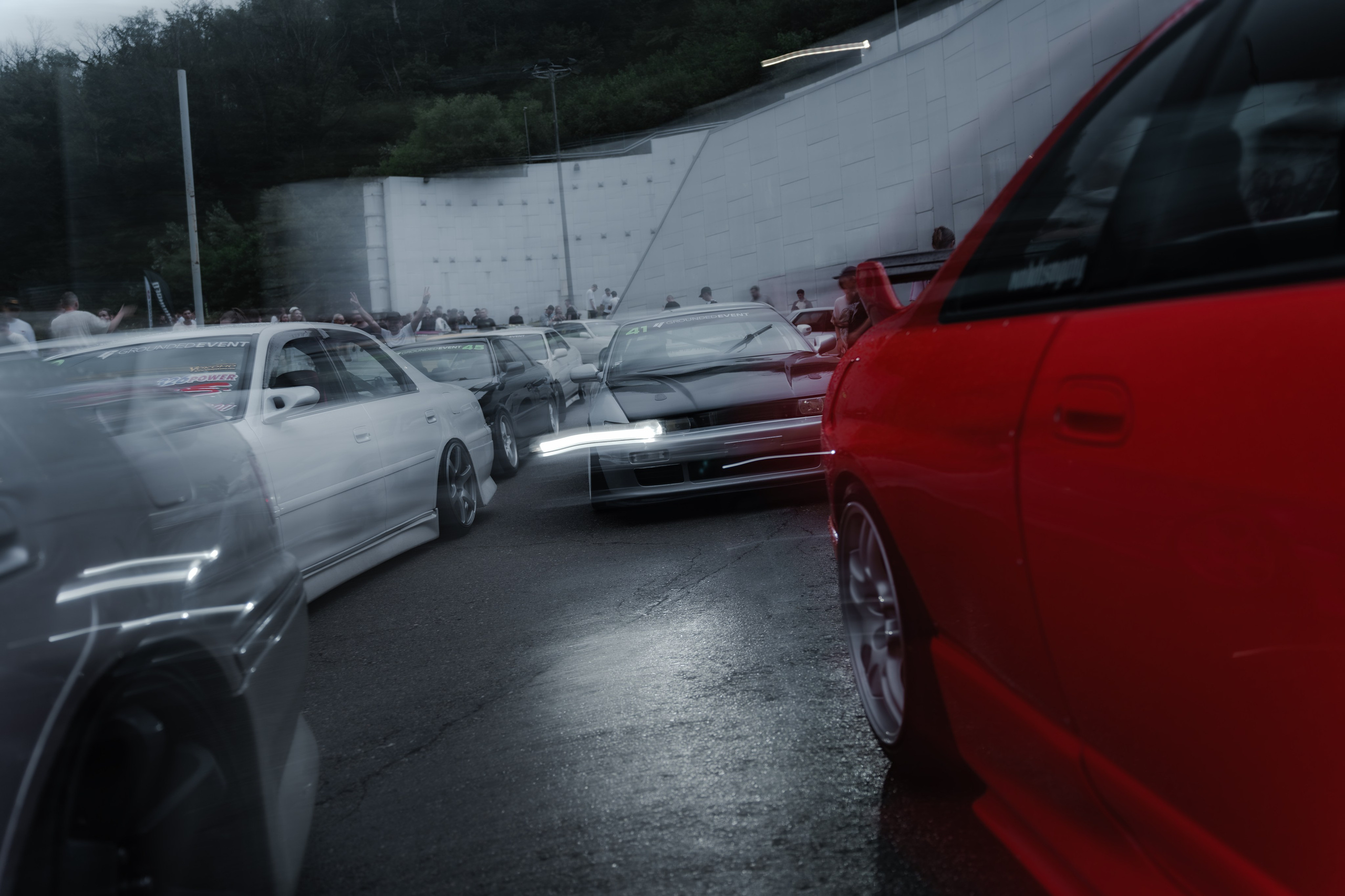 //GROUNDED2025. Автомобильный фотограф